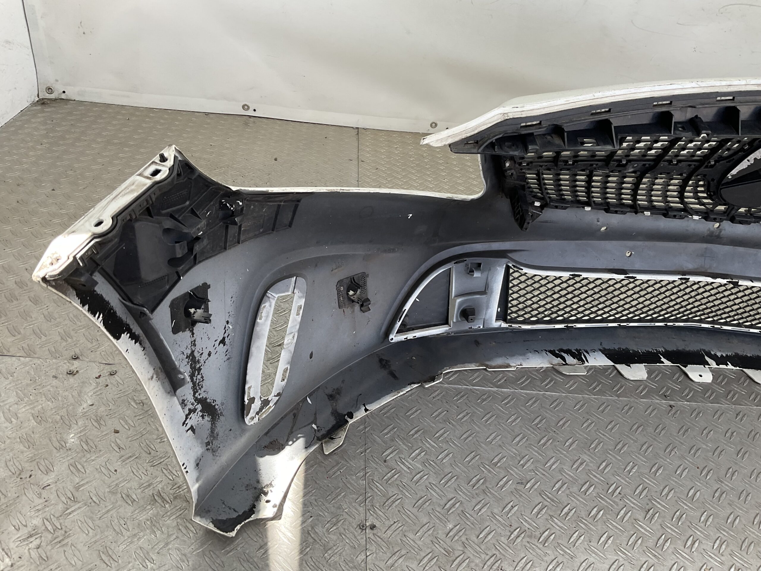 Bumper Mercedes A Klasse W176 Facelift A1768853625 Voorbumper A2-22462