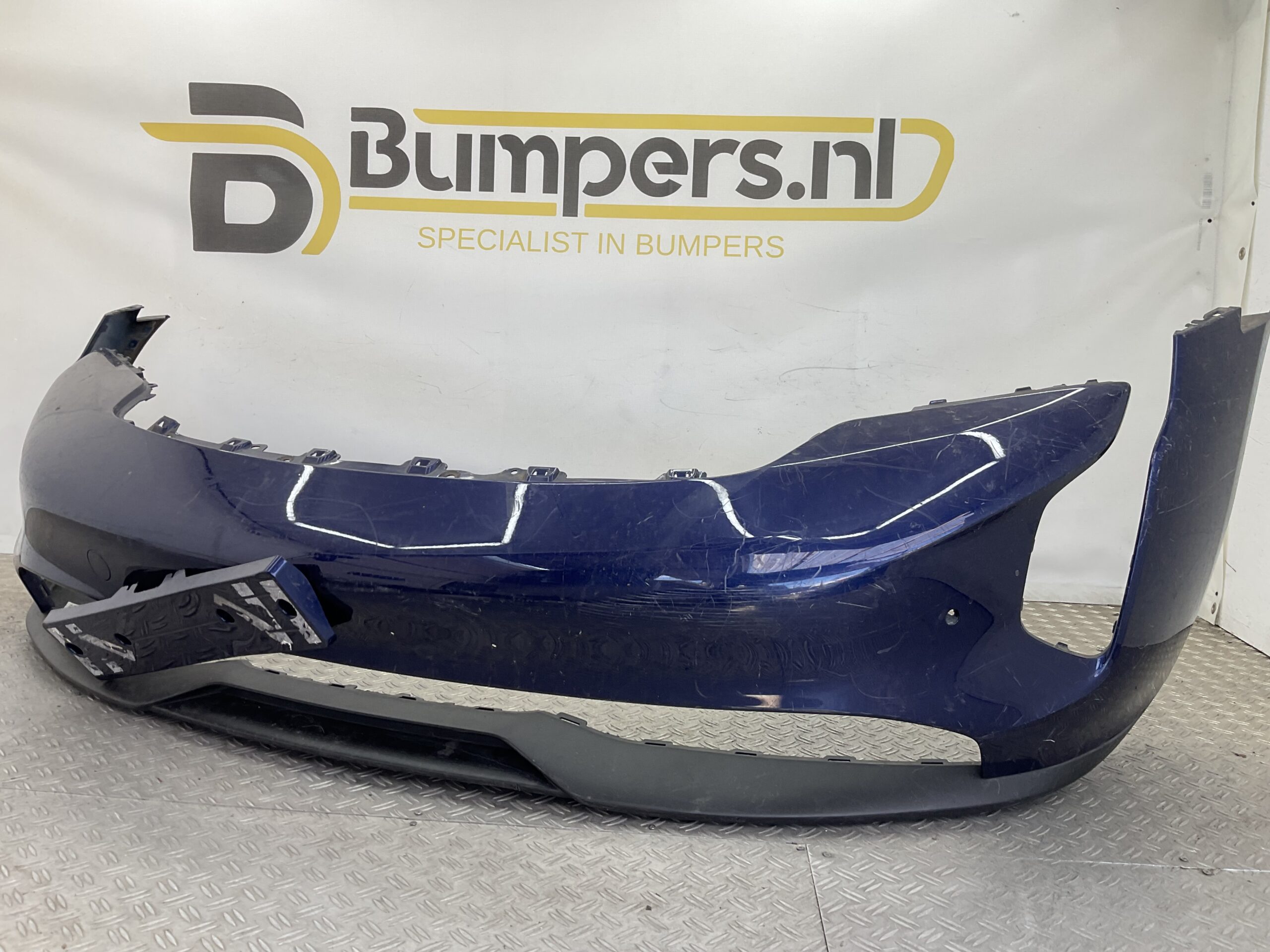 Bumper Porsche Taycan 9J1 2022 9J1807221D Voorbumper M1-22474