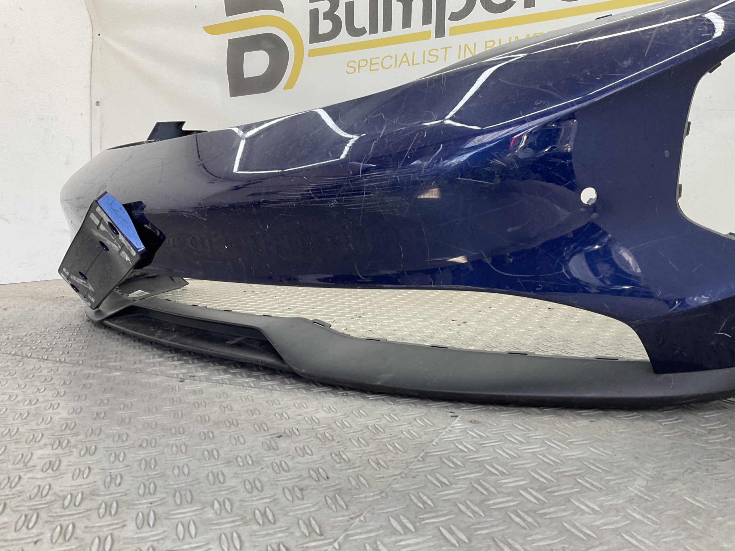 Bumper Porsche Taycan 9J1 2022 9J1807221D Voorbumper M1-22474