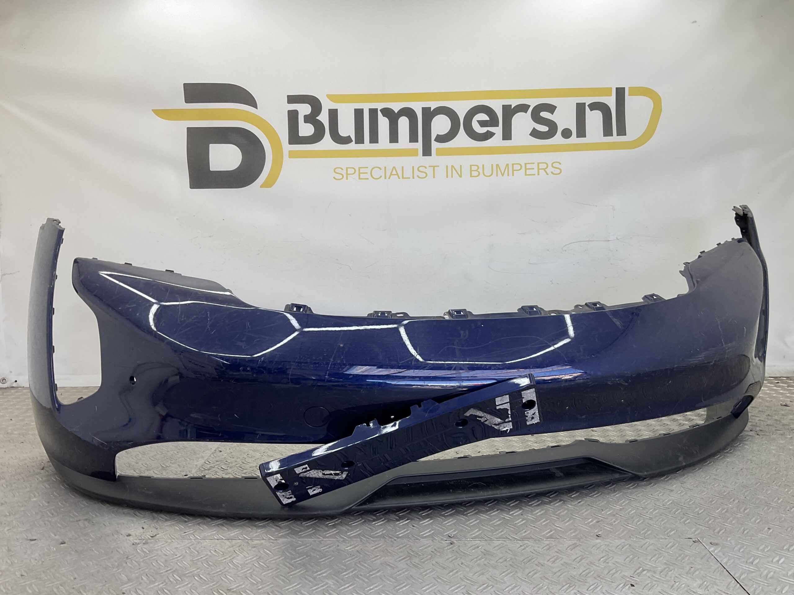 Bumper Porsche Taycan 9J1 2022 9J1807221D Voorbumper M1-22474