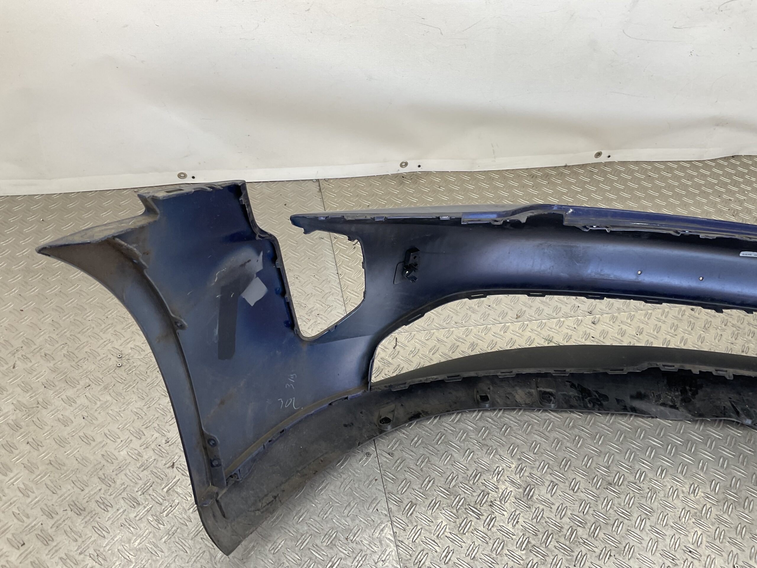 Bumper Porsche Taycan 9J1 2022 9J1807221D Voorbumper M1-22474