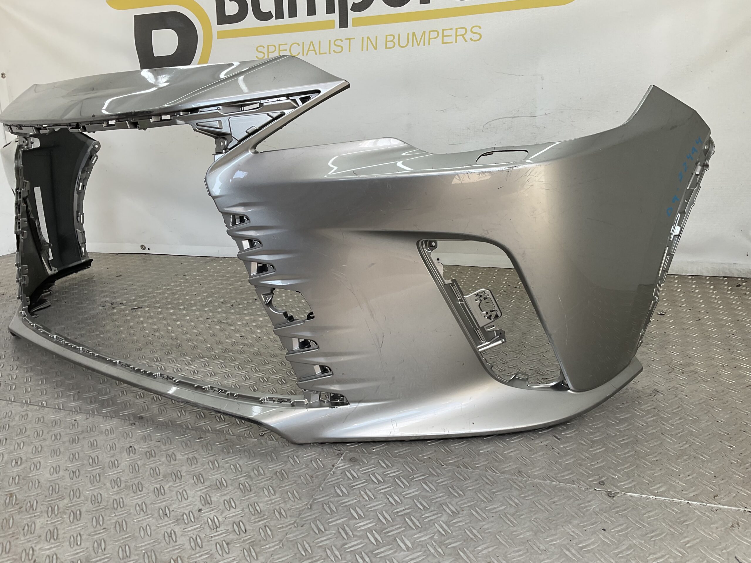 Bumper Lexus RX V 2024 5211948850 Voorbumper D9-22494