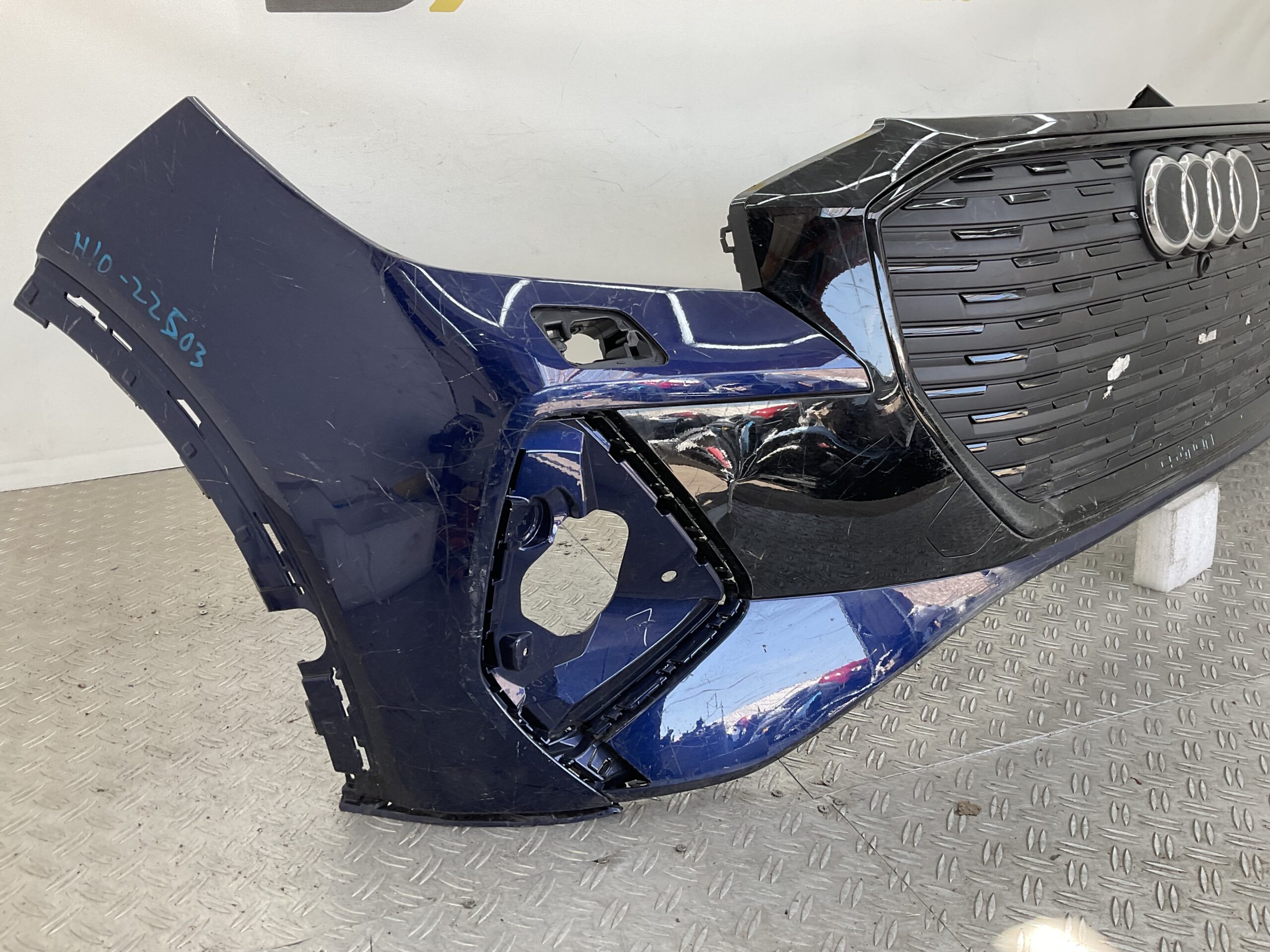 Bumper Audi Q8 4KE E-Tron ETron 22- 89A807725A Voorbumper H5-22503