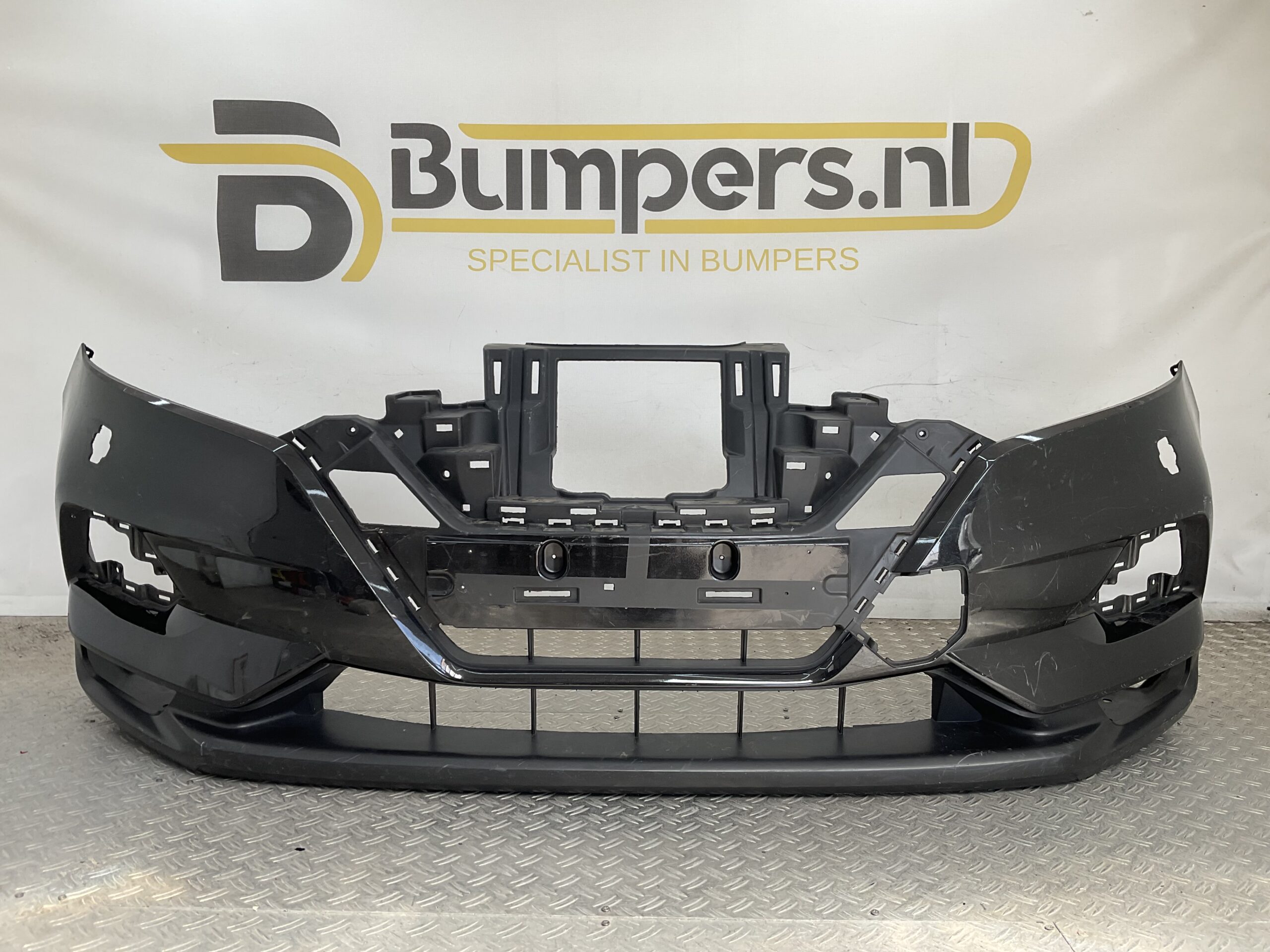 Bumper Nissan Qashqai 17-21 62022-HV00H Voorbumper G8-22624