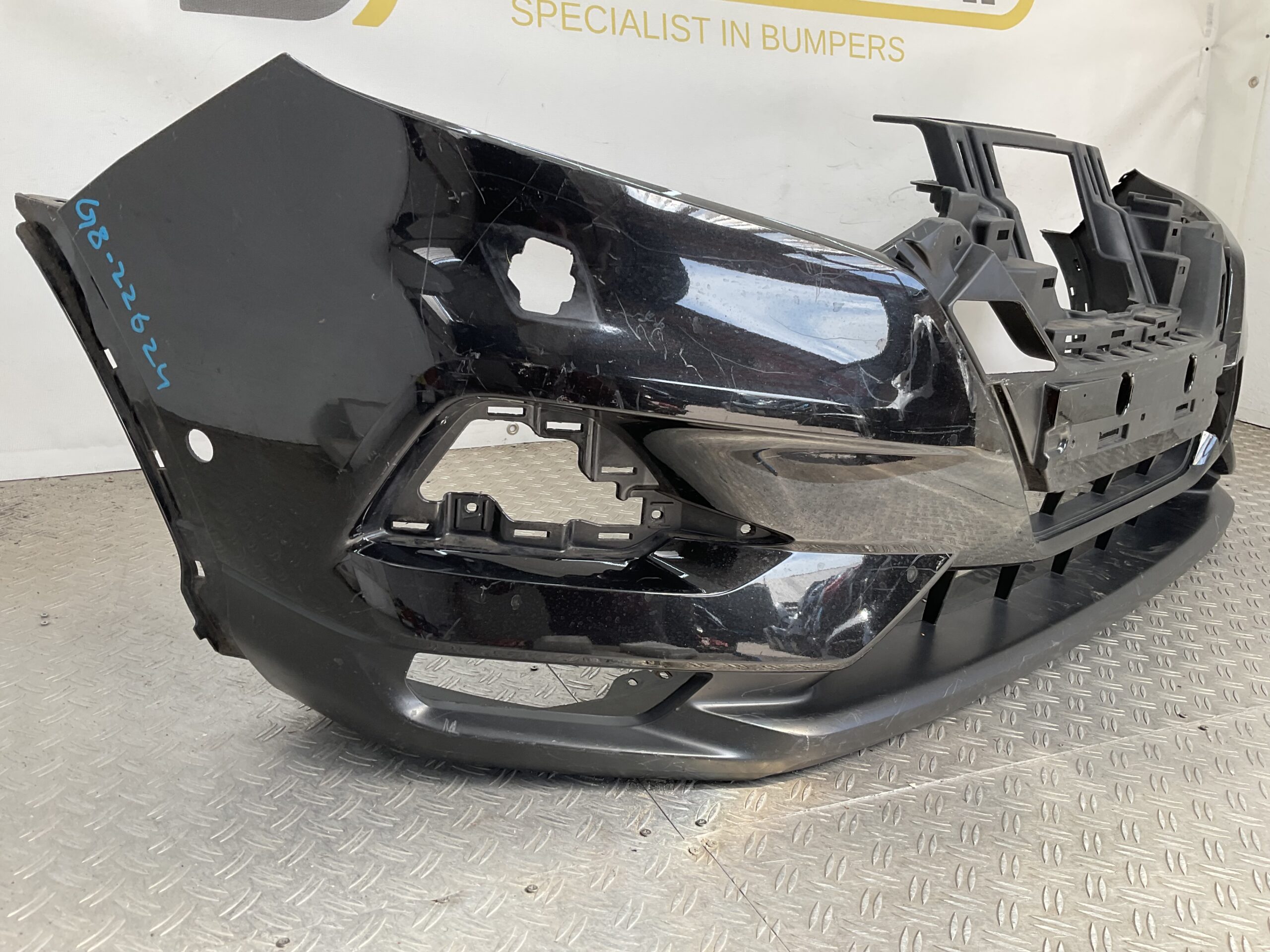 Bumper Nissan Qashqai 17-21 62022-HV00H Voorbumper G8-22624