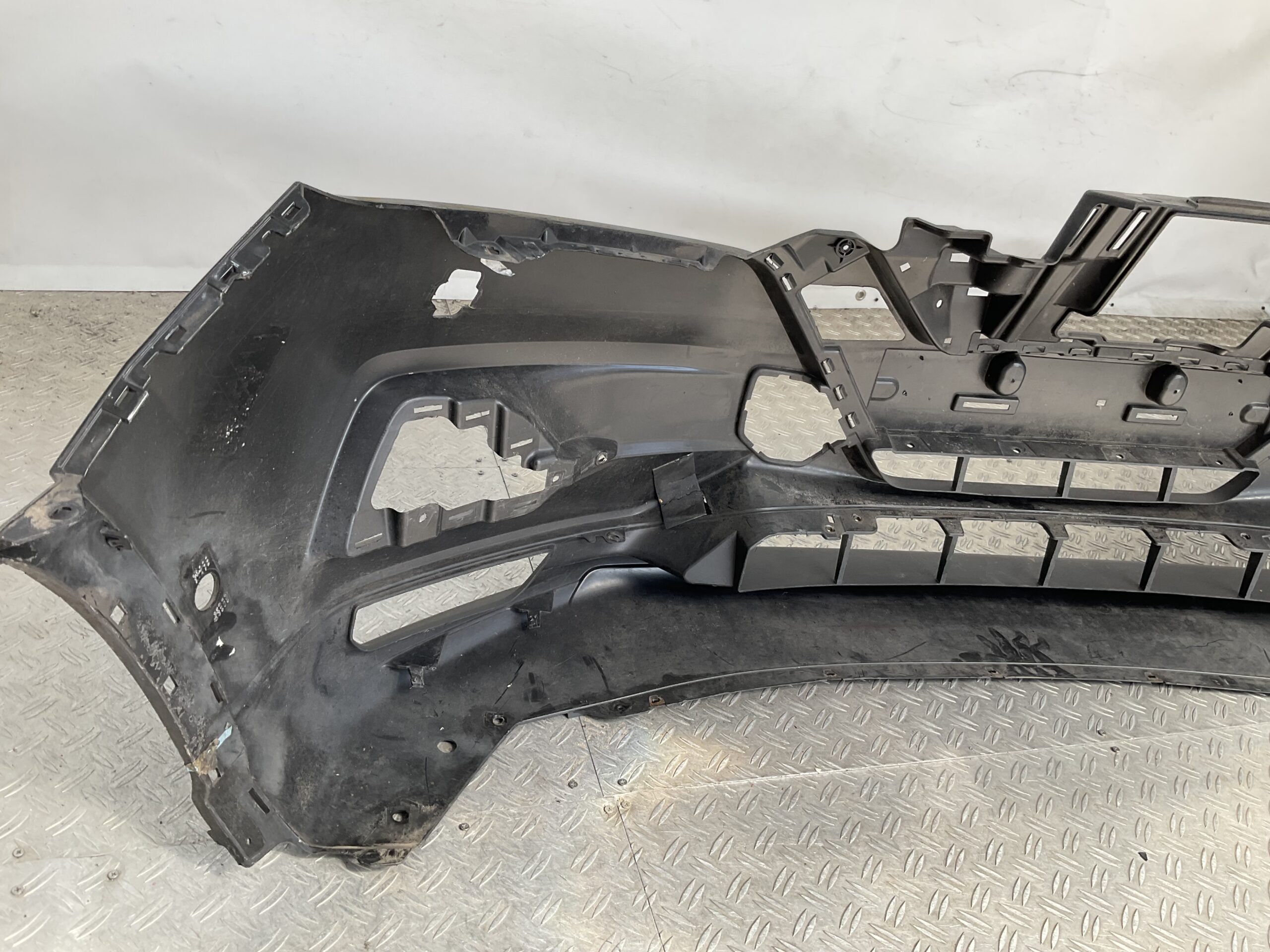 Bumper Nissan Qashqai 17-21 62022-HV00H Voorbumper G8-22624