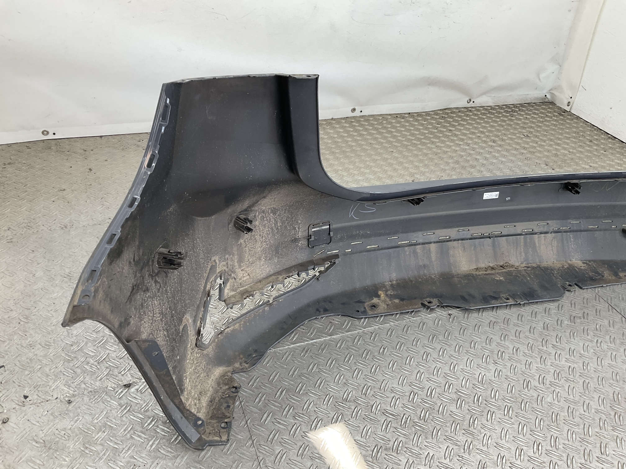 Bumper BMW 2 Series Active Tourer U06 8739125 Achterbumper F7-22756