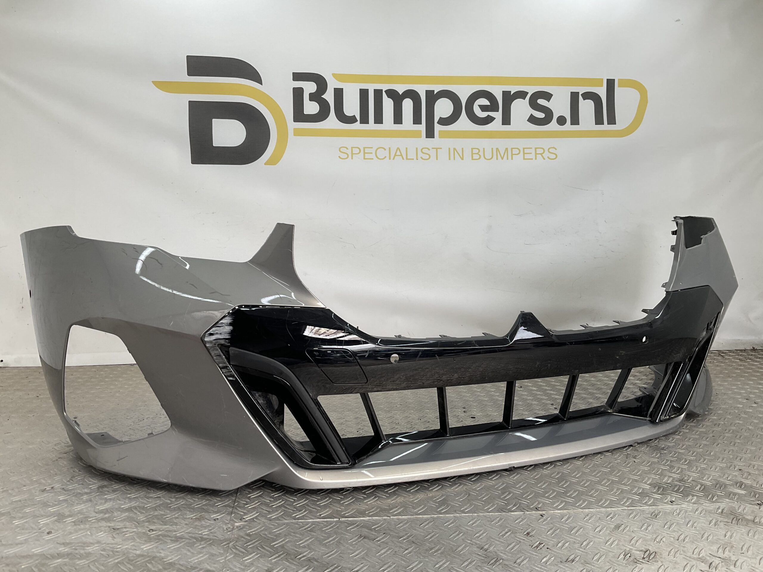 Bumper BMW 5 G60 G61 M-Pakket MPakket 23- 51118084653 Voorbumper K9-20737