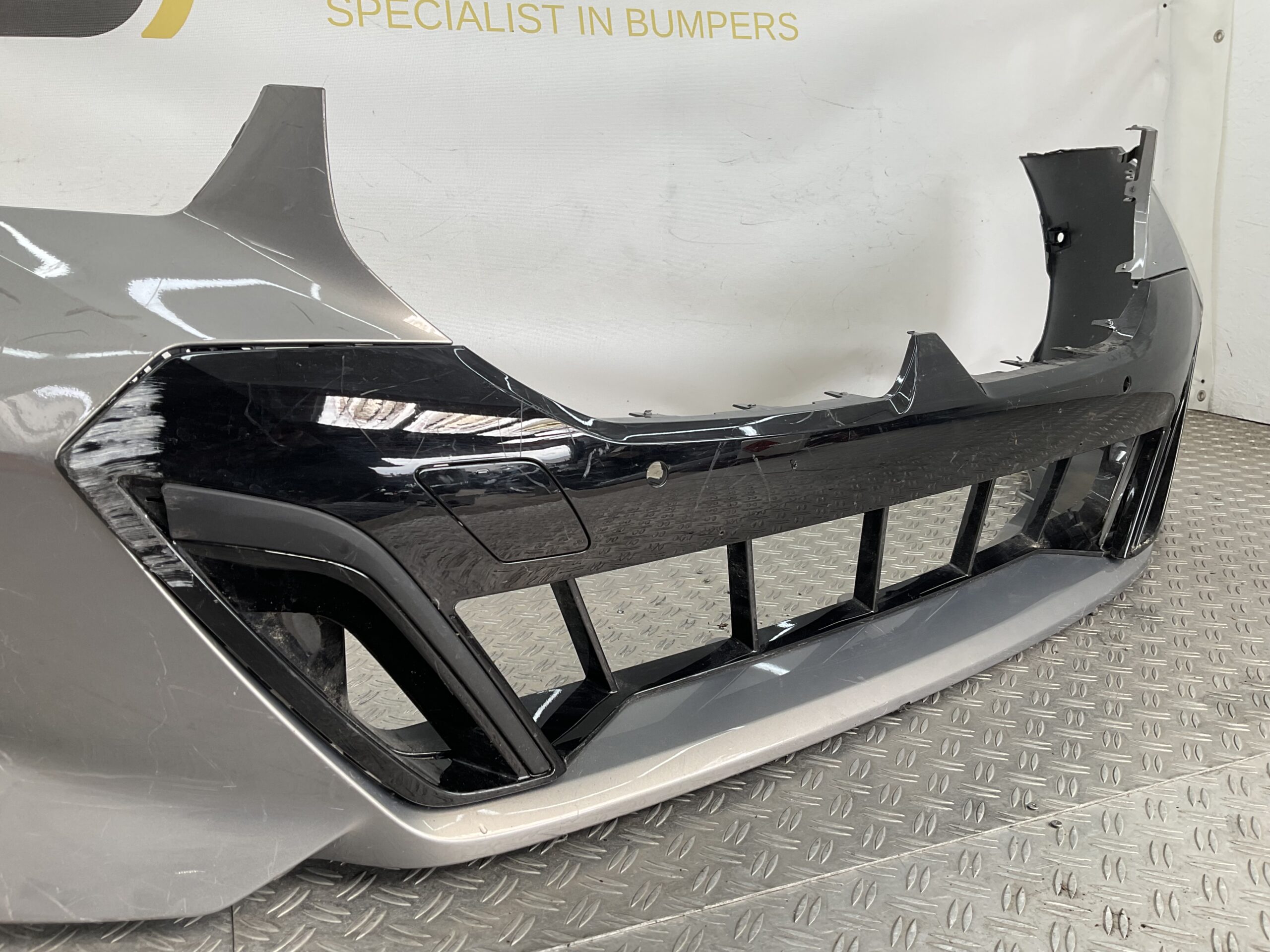 Bumper BMW 5 G60 G61 M-Pakket MPakket 23- 51118084653 Voorbumper K9-20737