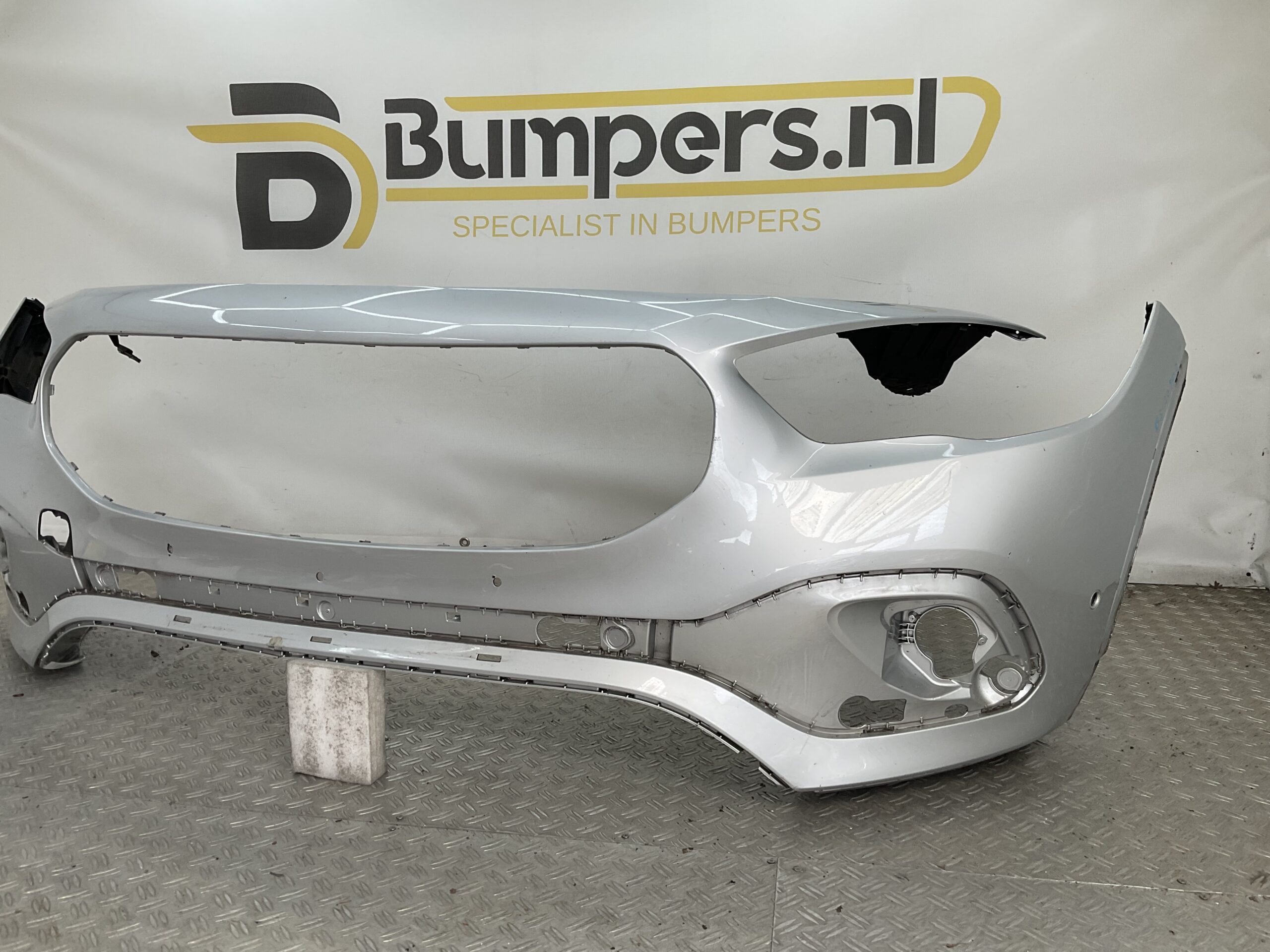Bumper Mercedes GLA H247 19-24 A2478858803 Voorbumper B3-20806
