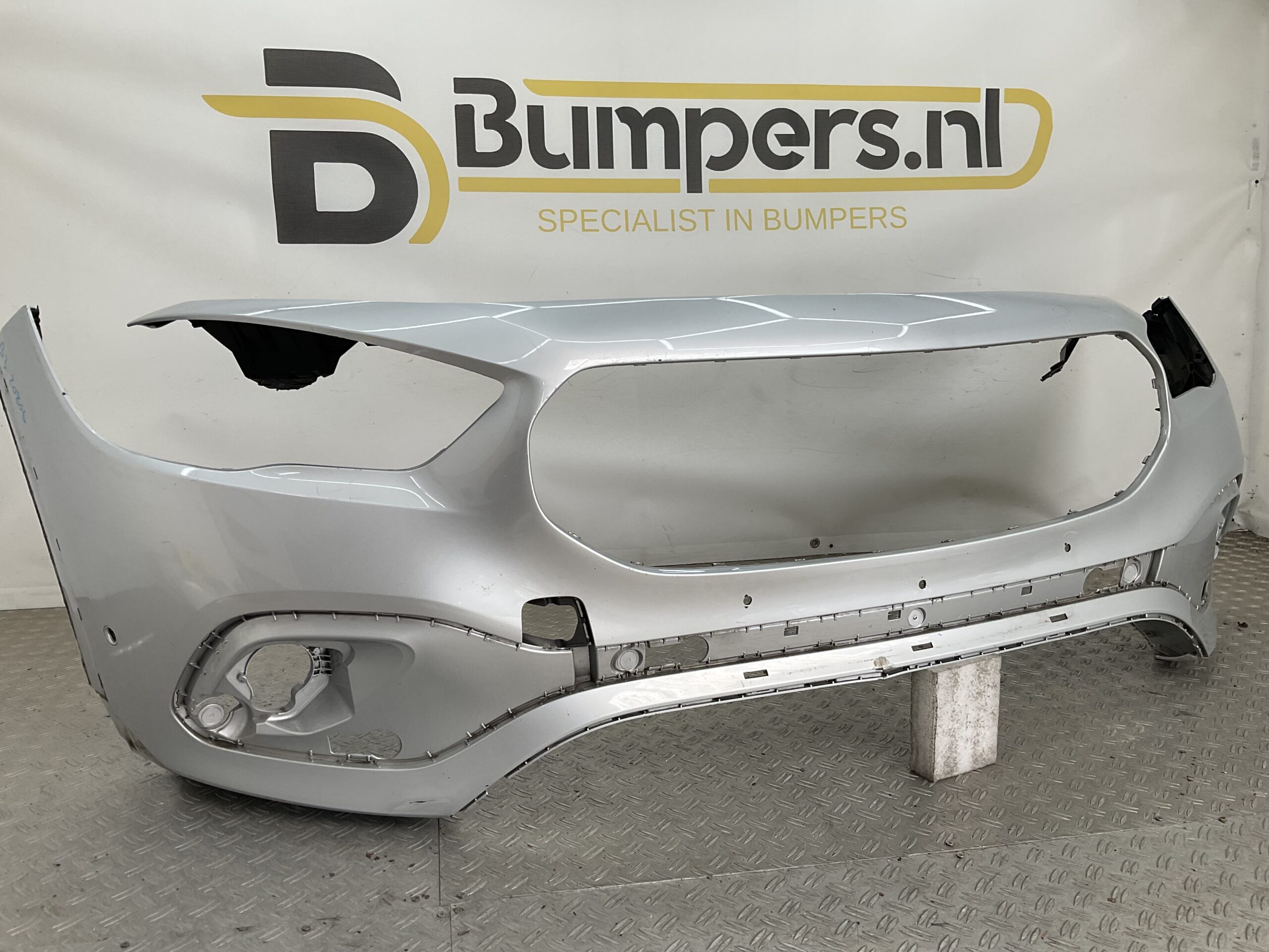 Bumper Mercedes GLA H247 19-24 A2478858803 Voorbumper B3-20806