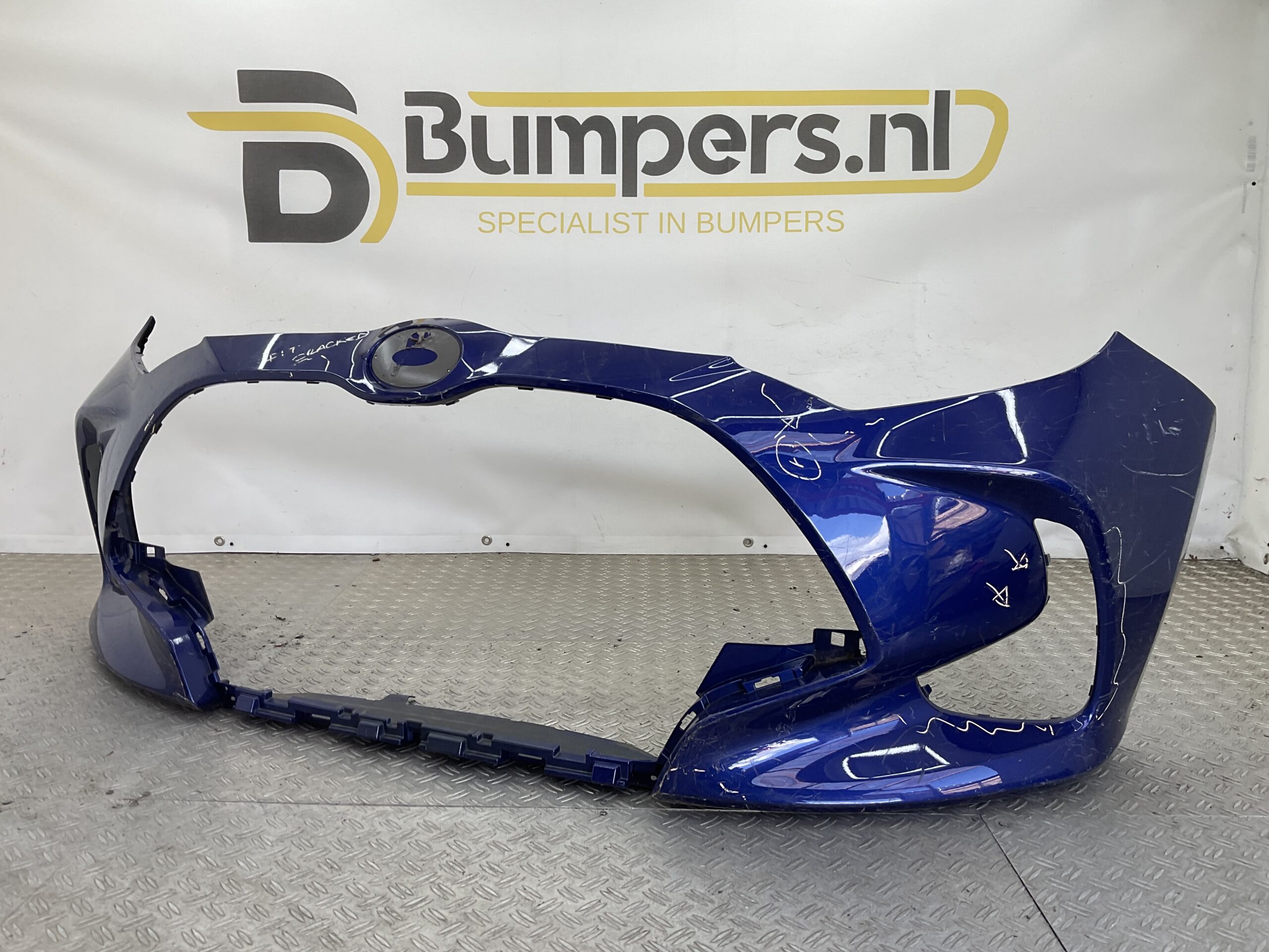 BUMPER Toyota Yaris 2019-2023 VOORBUMPER D3-20852