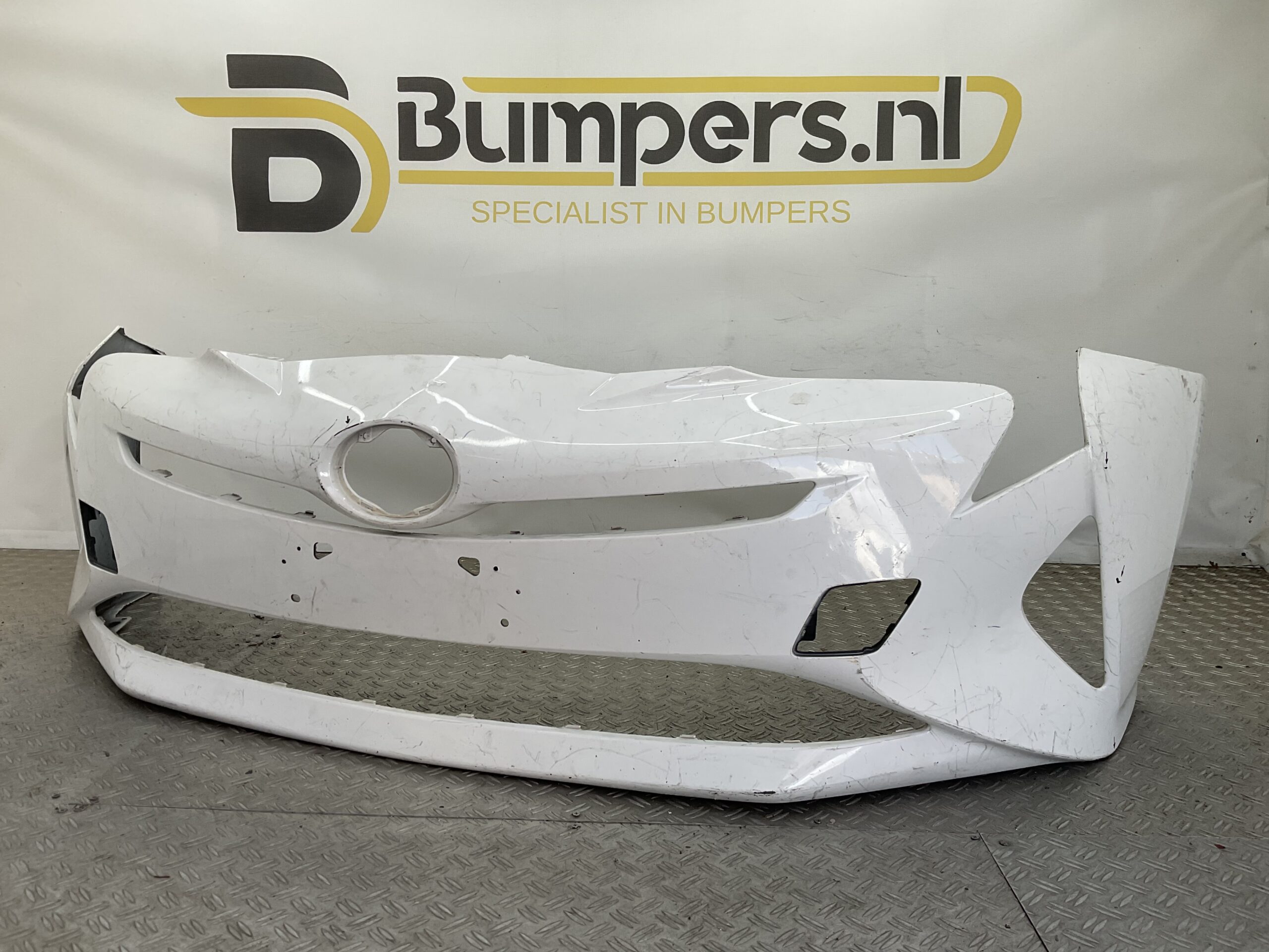 Bumper Toyota Prius XW50 16-18 52119-47700 Voorbumper D1-20854