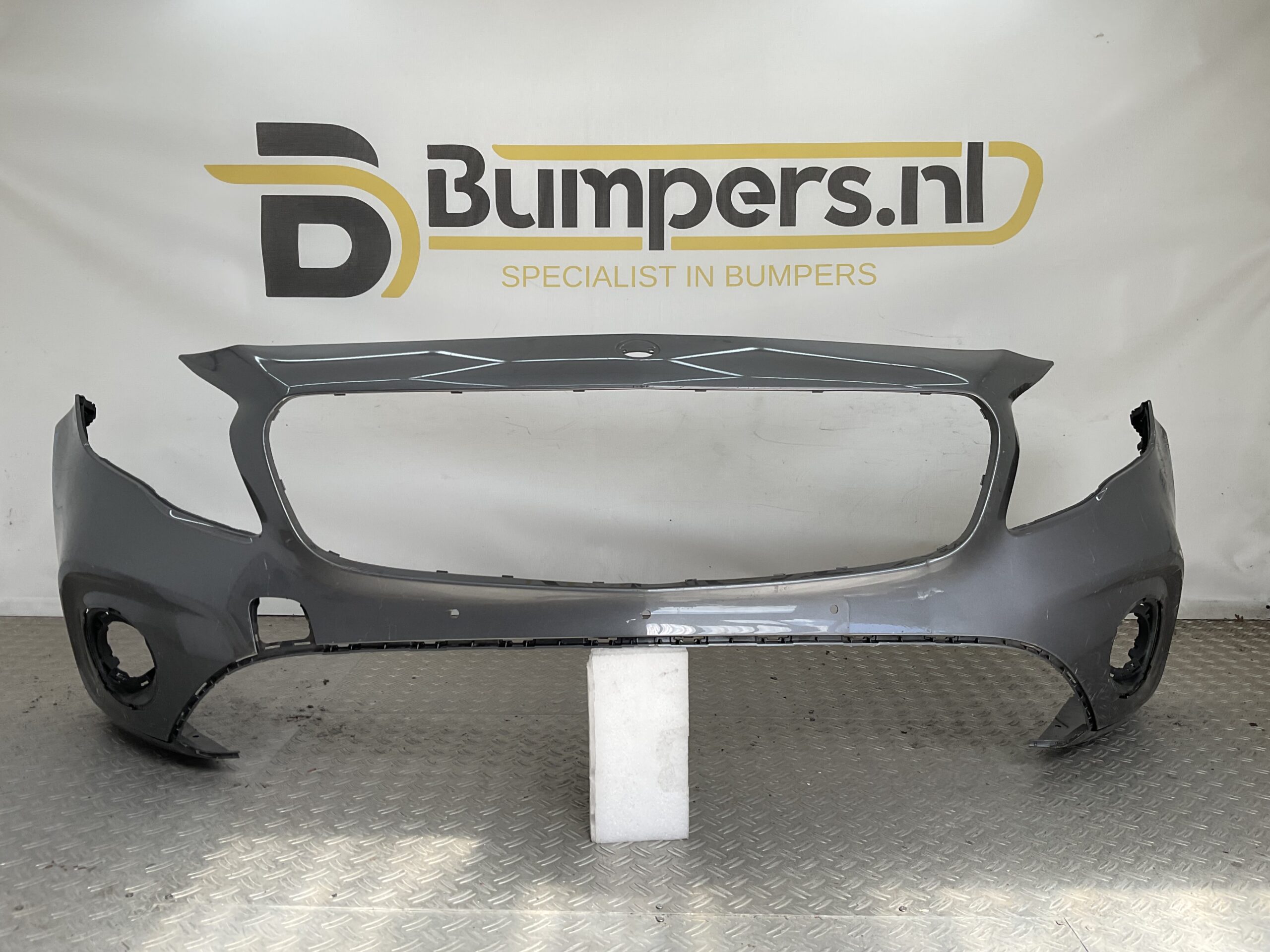 Bumper Mercedes GLA Klasse W156 Normaal 16-21 A1568805500 Voorbumper B3-20913