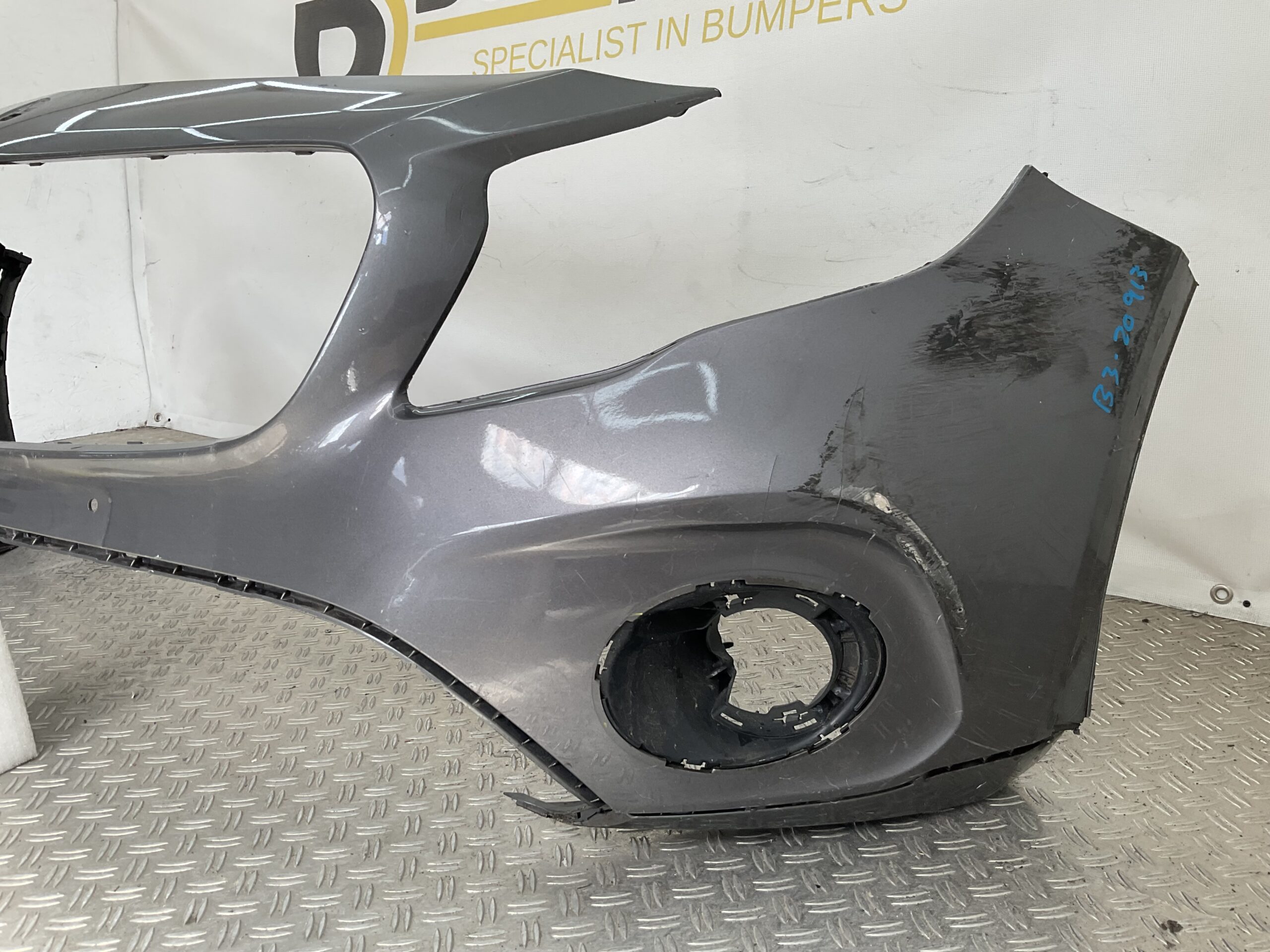 Bumper Mercedes GLA Klasse W156 Normaal 16-21 A1568805500 Voorbumper B3-20913