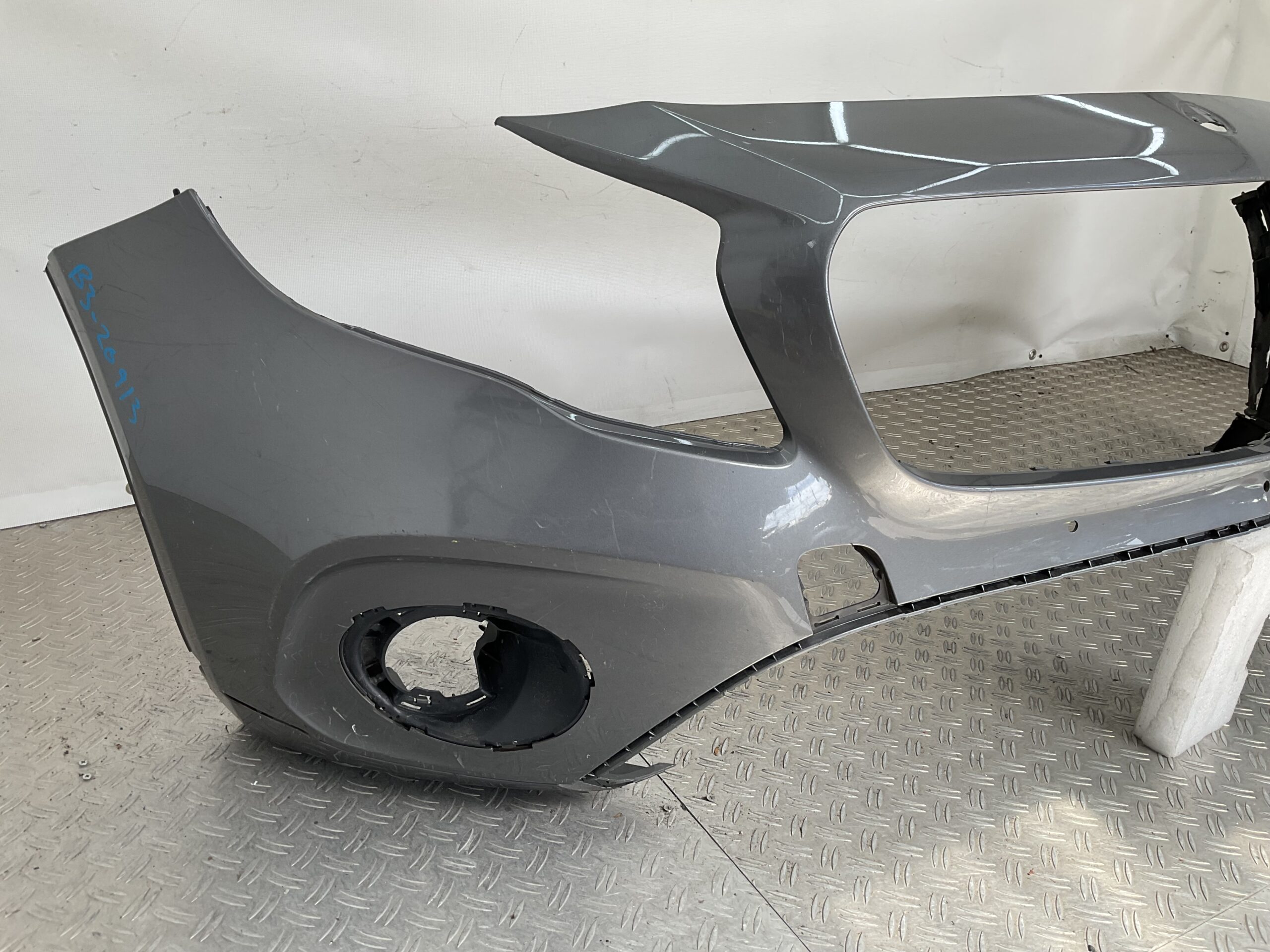 Bumper Mercedes GLA Klasse W156 Normaal 16-21 A1568805500 Voorbumper B3-20913