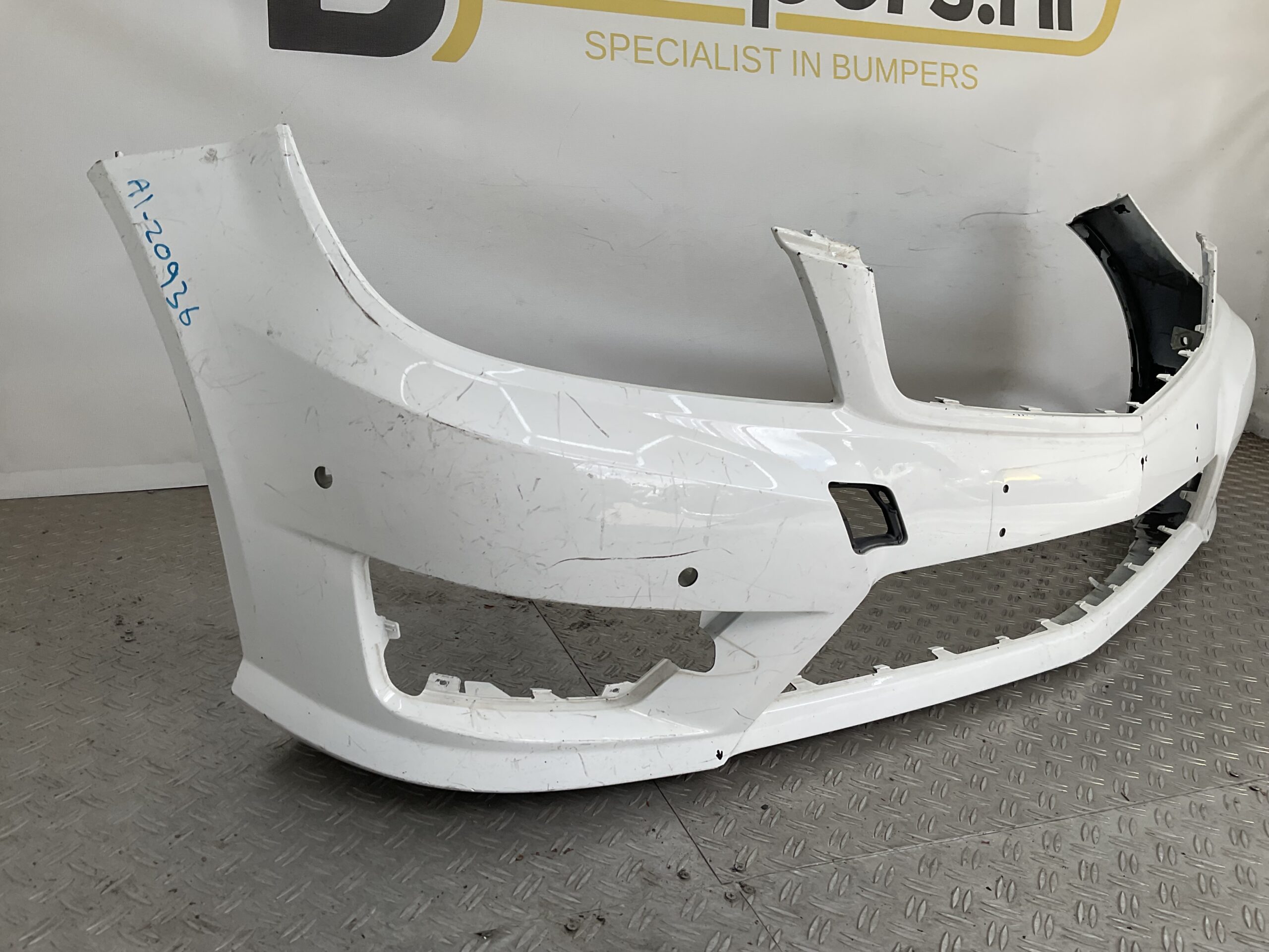BUMPER Mercedes C Klasse W204 AMG Facelift A2048807847 VOORBUMPER A1-20936