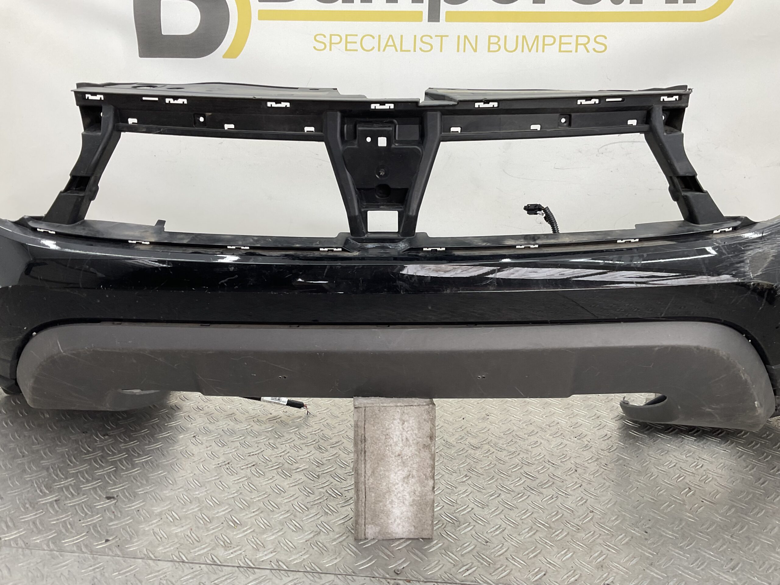 Bumper Dacia Duster 17-20 620221776R Voorbumper G3-21005