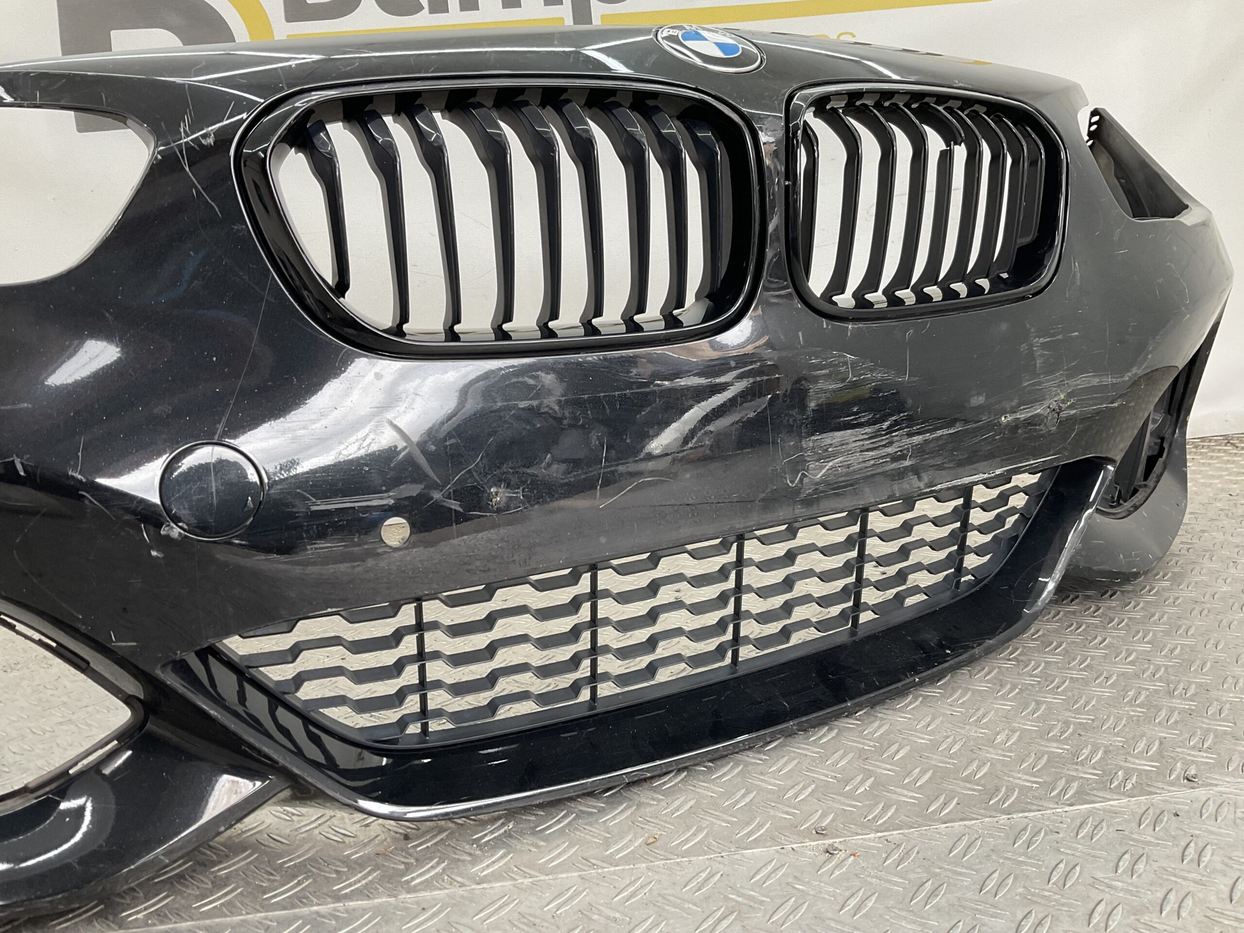 Bumper BMW 1 Serie F20 F21 MPakket M-Pakket Facelift 15- 51118060283 Voorbumper K8-22026