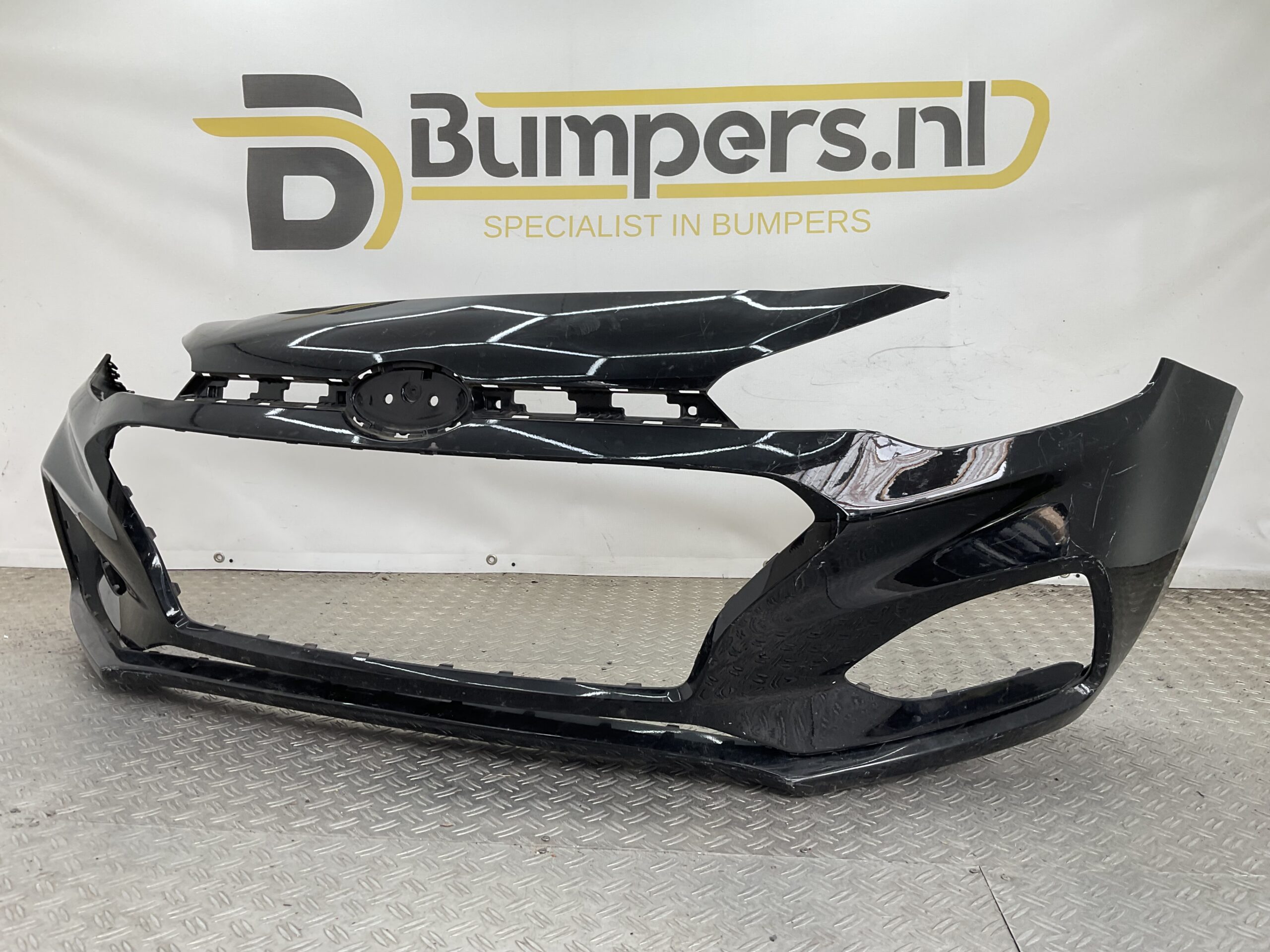 BUMPER Hyundai i20 Facelift 2016-2021 86511-08AA0 VOORBUMPER E3-22028