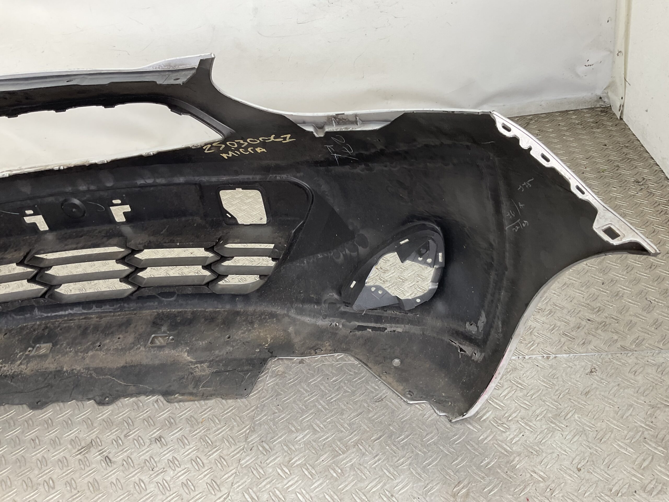 Bumper Nissan Micra K13 620223HN0A Voorbumper G3-22111