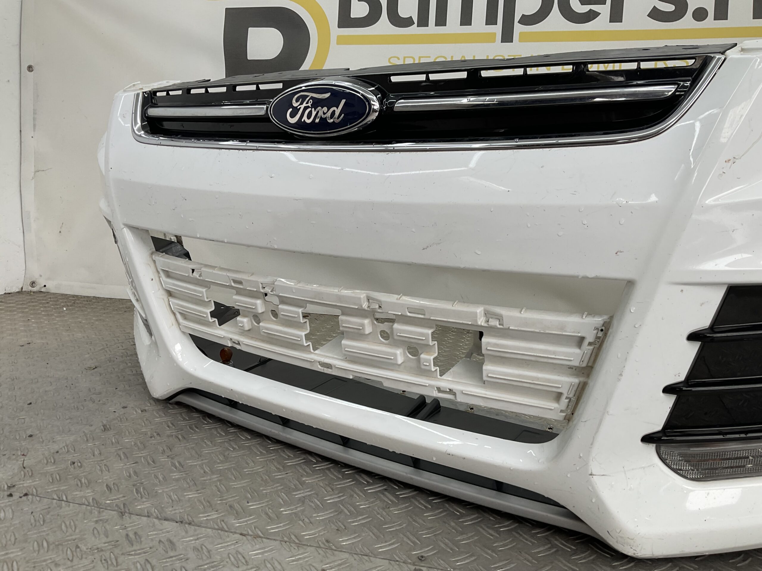 BUMPER Ford Kuga MK2 2012-2016 CV4J-17F775-A VOORBUMPER D10-22190