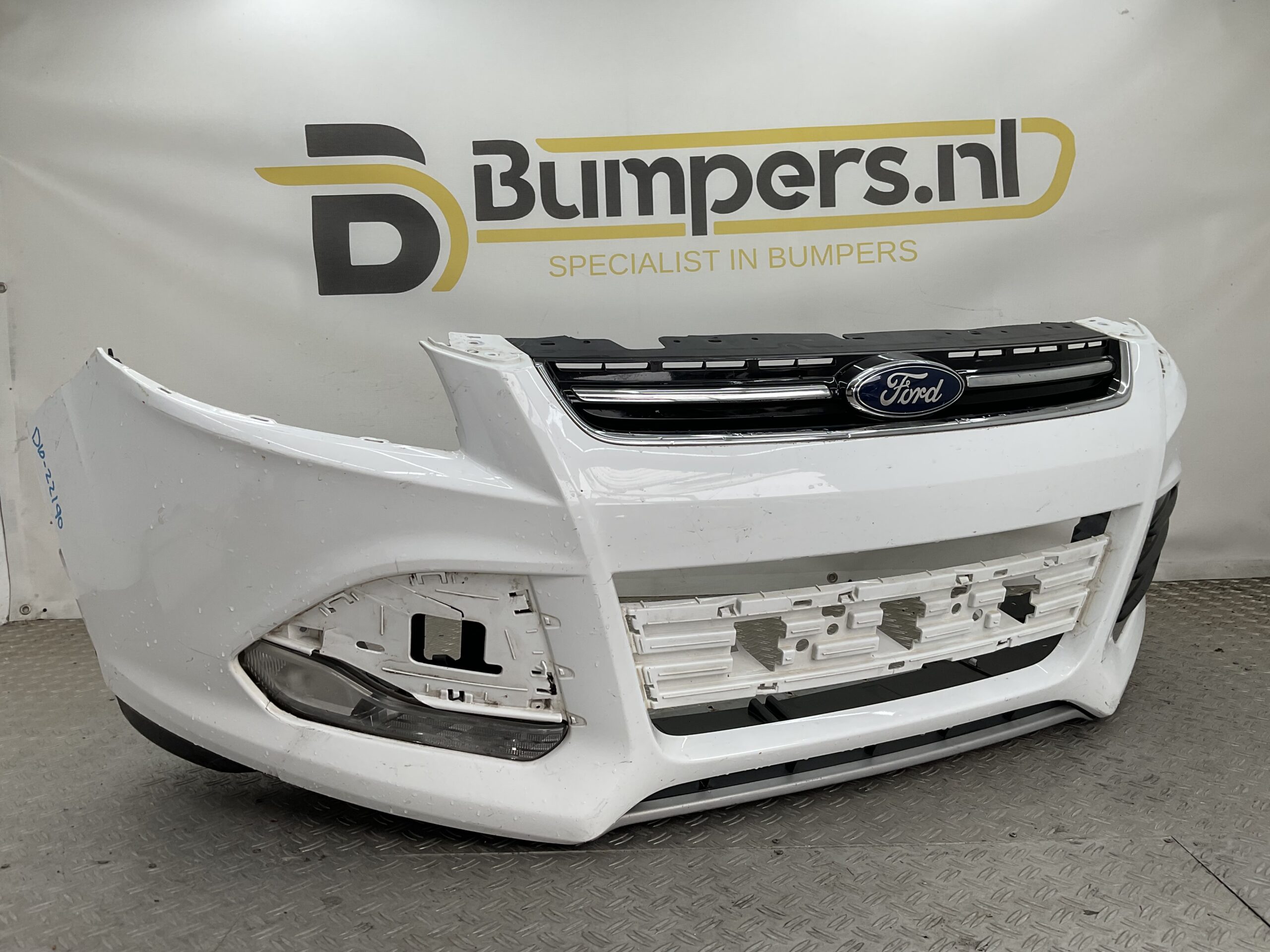 BUMPER Ford Kuga MK2 2012-2016 CV4J-17F775-A VOORBUMPER D10-22190