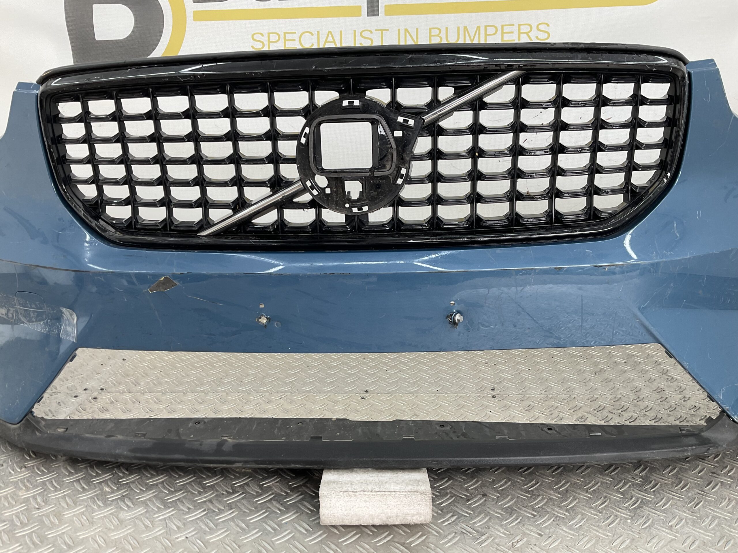 Bumper Volvo XC40 XC-40 Facelift 31690933 Grill Voorbumper E5-22205