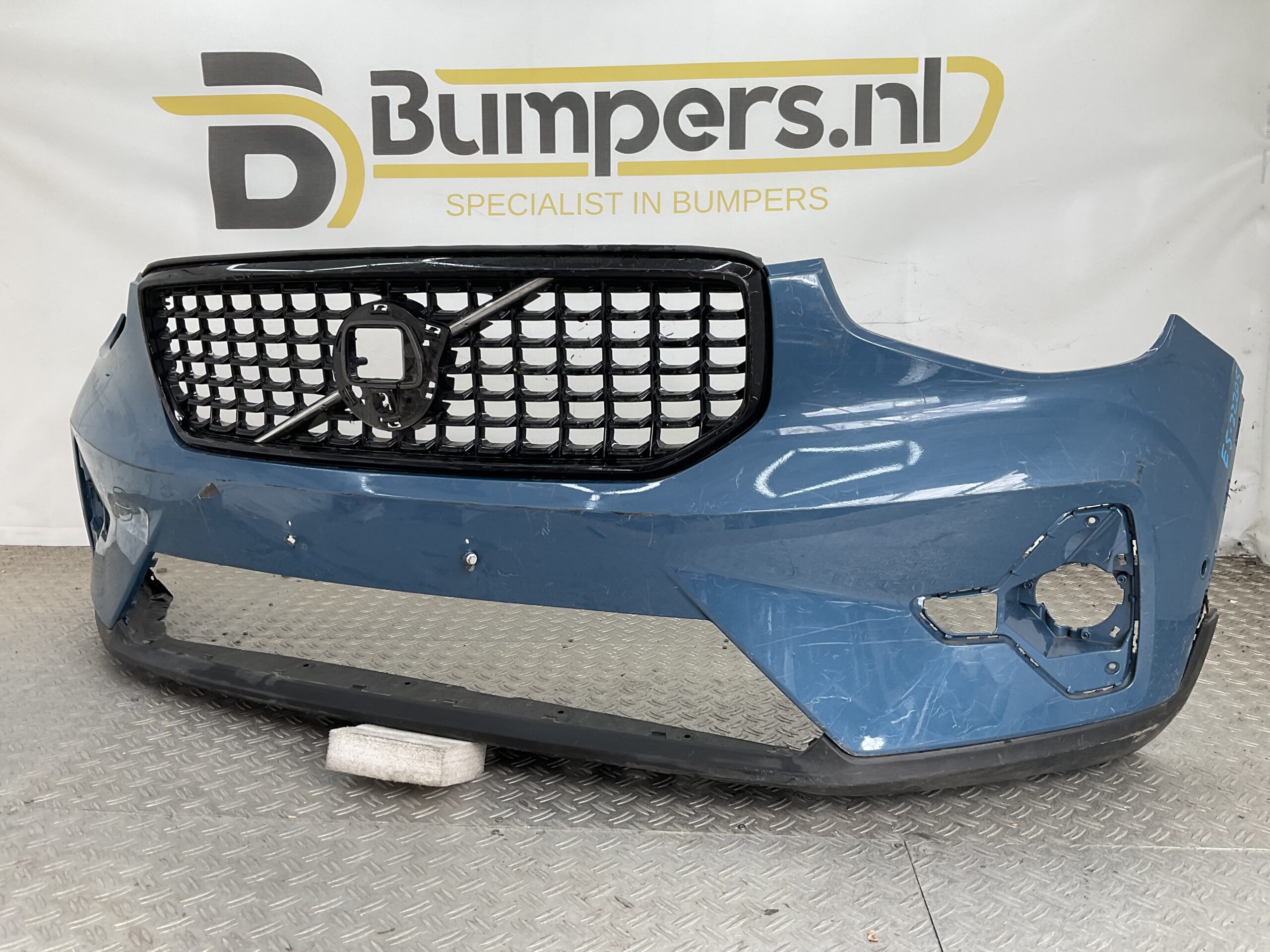 Bumper Volvo XC40 XC-40 Facelift 31690933 Grill Voorbumper E5-22205