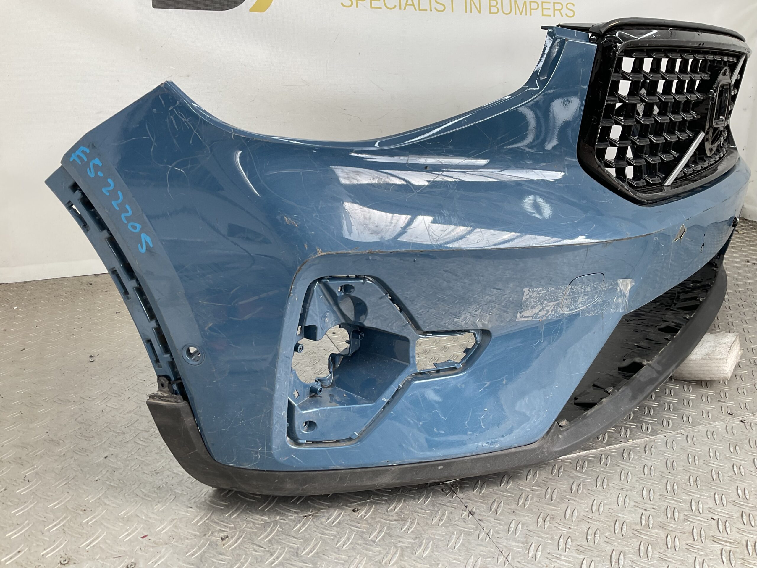 Bumper Volvo XC40 XC-40 Facelift 31690933 Grill Voorbumper E5-22205
