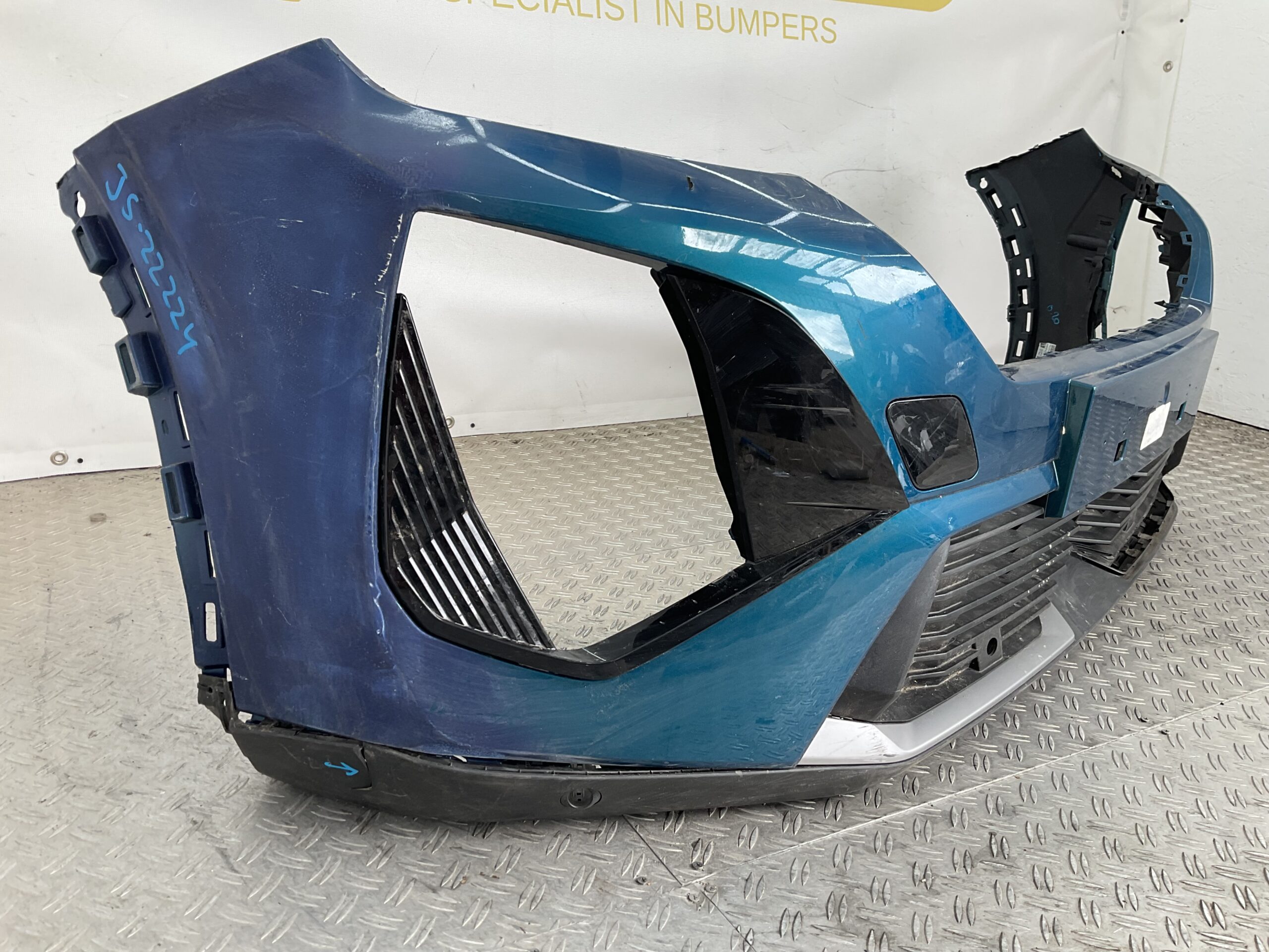 Bumper Peugeot 2008 II 2 Facelift 23-25 9853151880 Voorbumper J5-22224