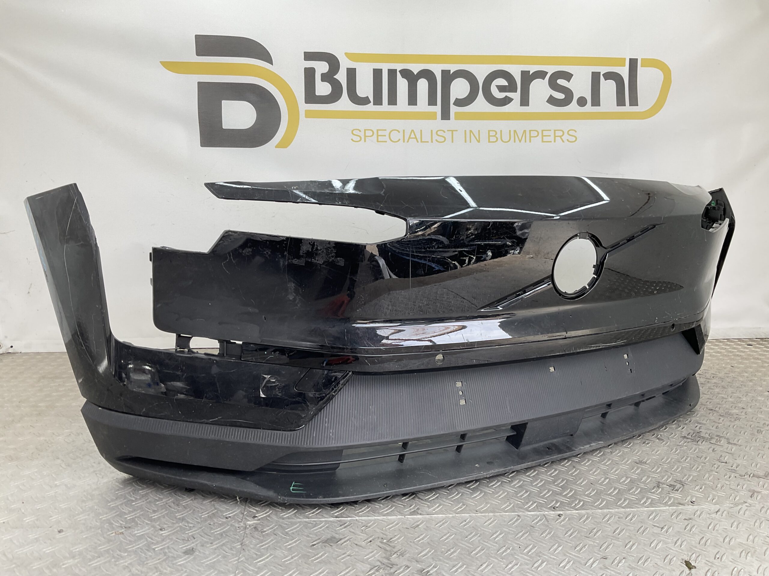 Bumper Volvo EX30 EX 30 23-25 31345658 Voorbumper E5-22300