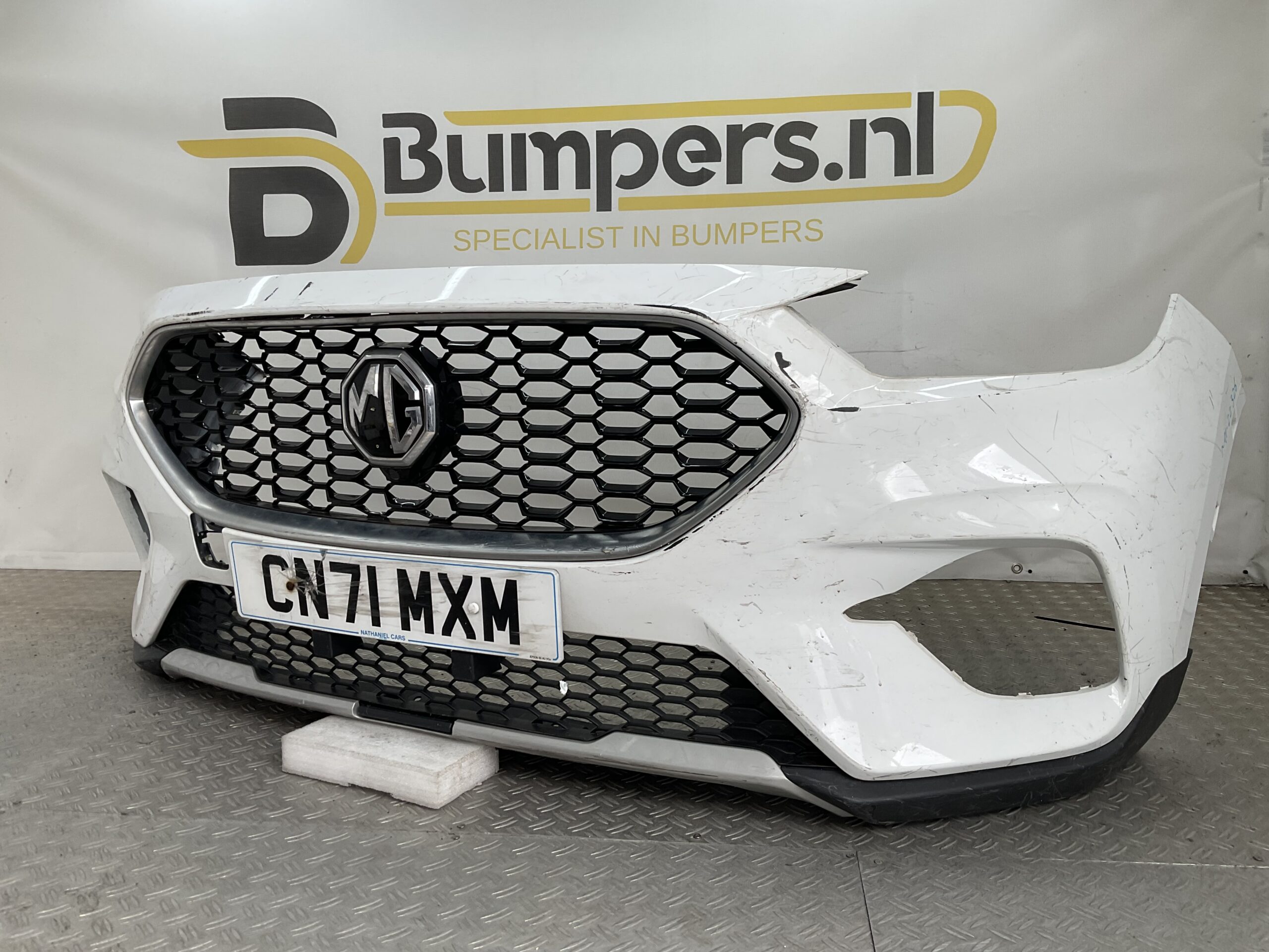 Bumper MG ZS MK2 20-23 10628331 Voorbumper M1-22326