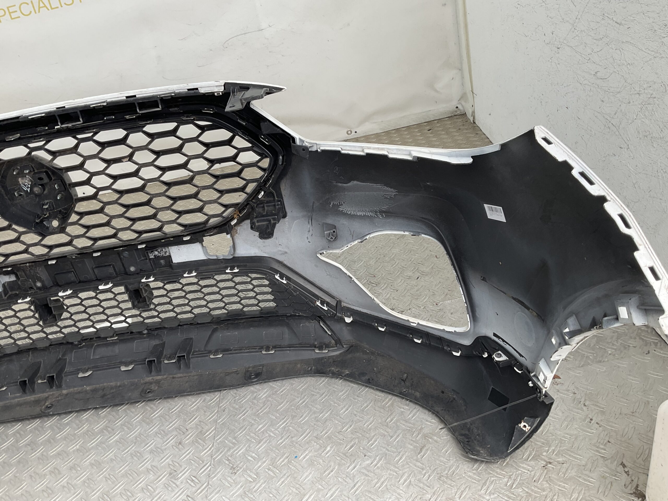 Bumper MG ZS MK2 20-23 10628331 Voorbumper M1-22326