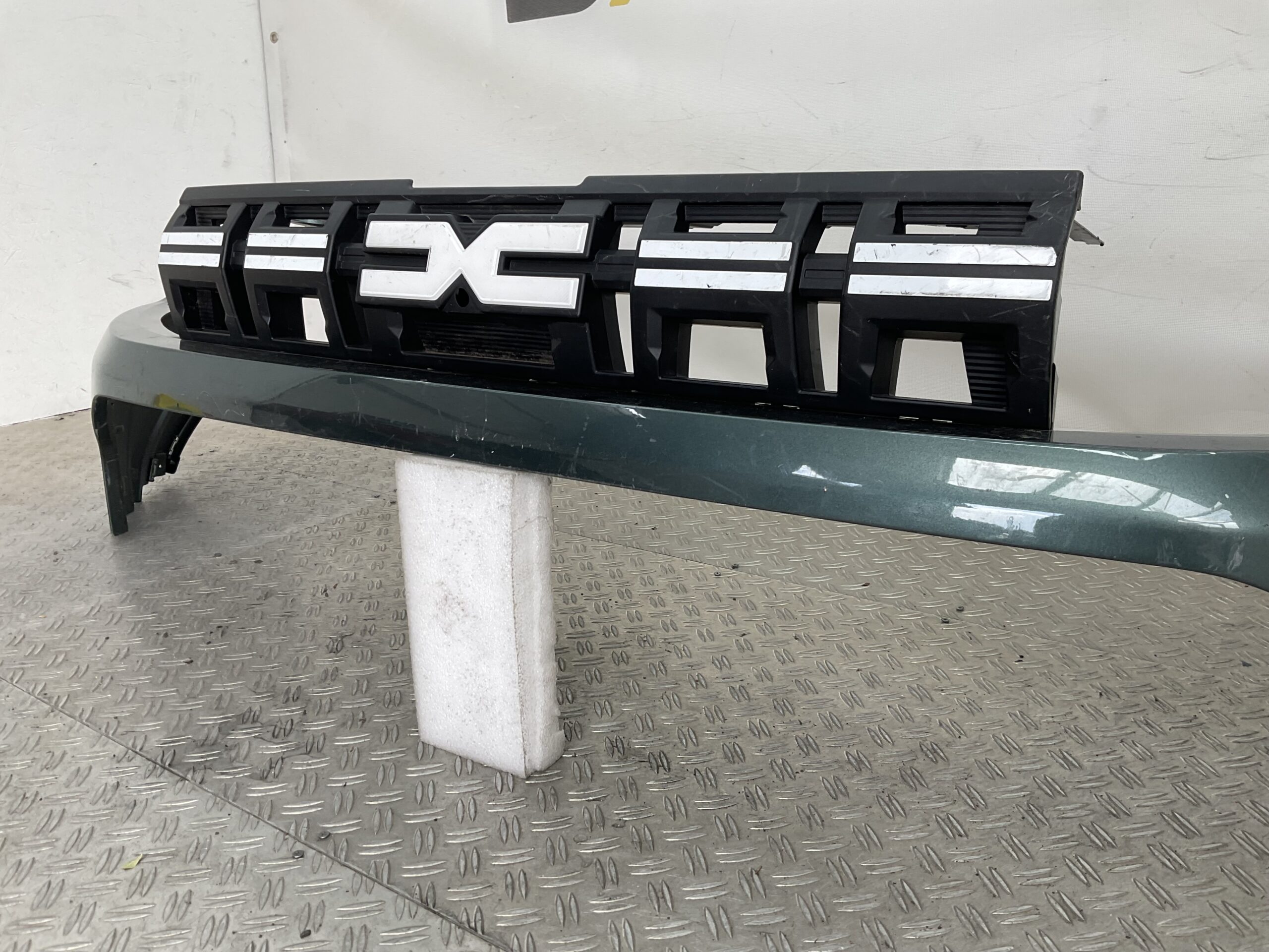 Bumper Dacia Duster III 2023-2024 620221816R Voorbumper G3-22344