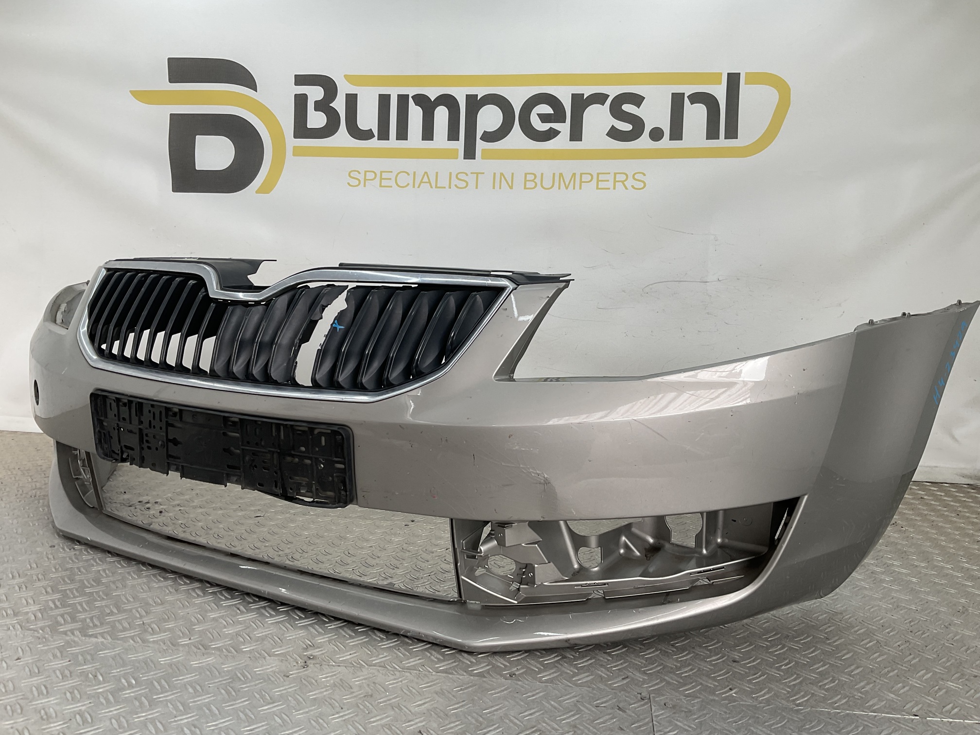 Bumper Skoda Yeti Restyle 5L 13- 5L0807221f Voorbumper H4-23429
