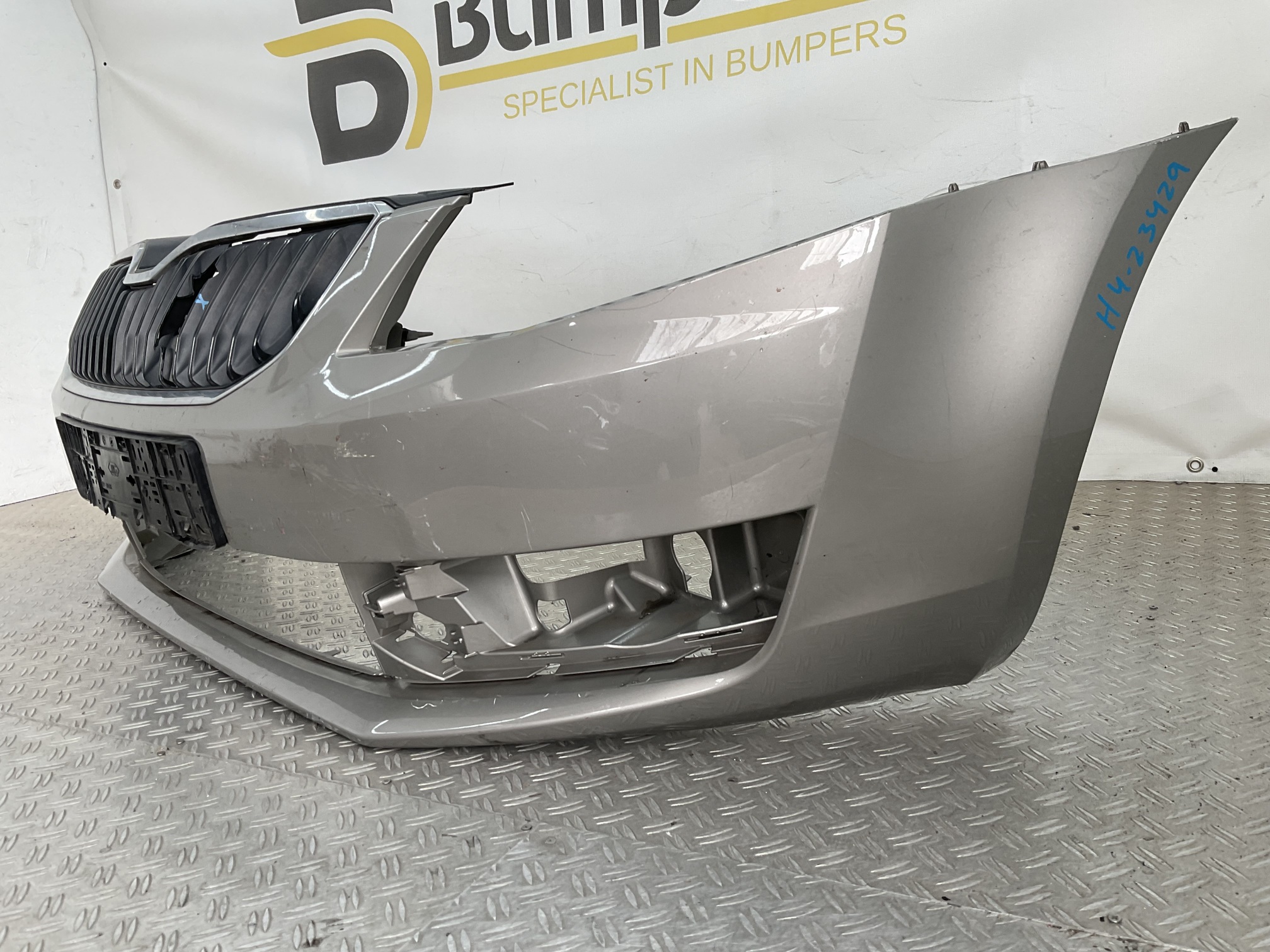 Bumper Skoda Yeti Restyle 5L 13- 5L0807221f Voorbumper H4-23429