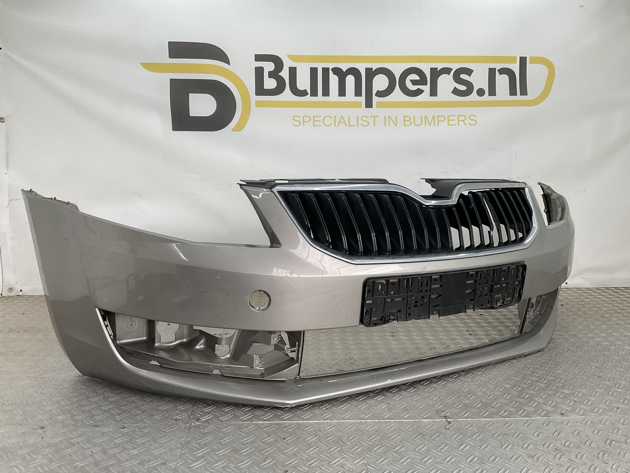 Bumper Skoda Yeti Restyle 5L 13- 5L0807221f Voorbumper H4-23429