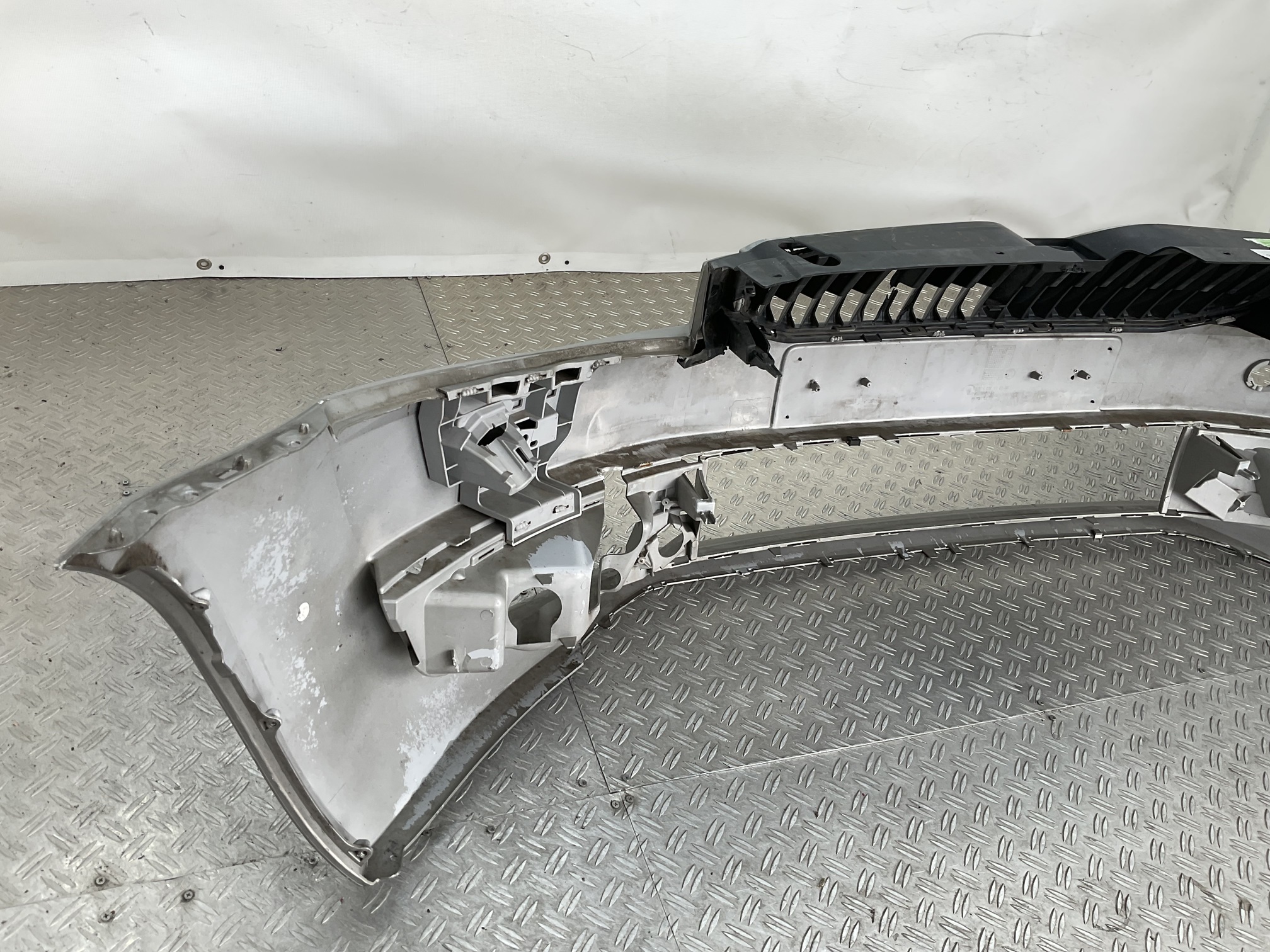 Bumper Skoda Yeti Restyle 5L 13- 5L0807221f Voorbumper H4-23429