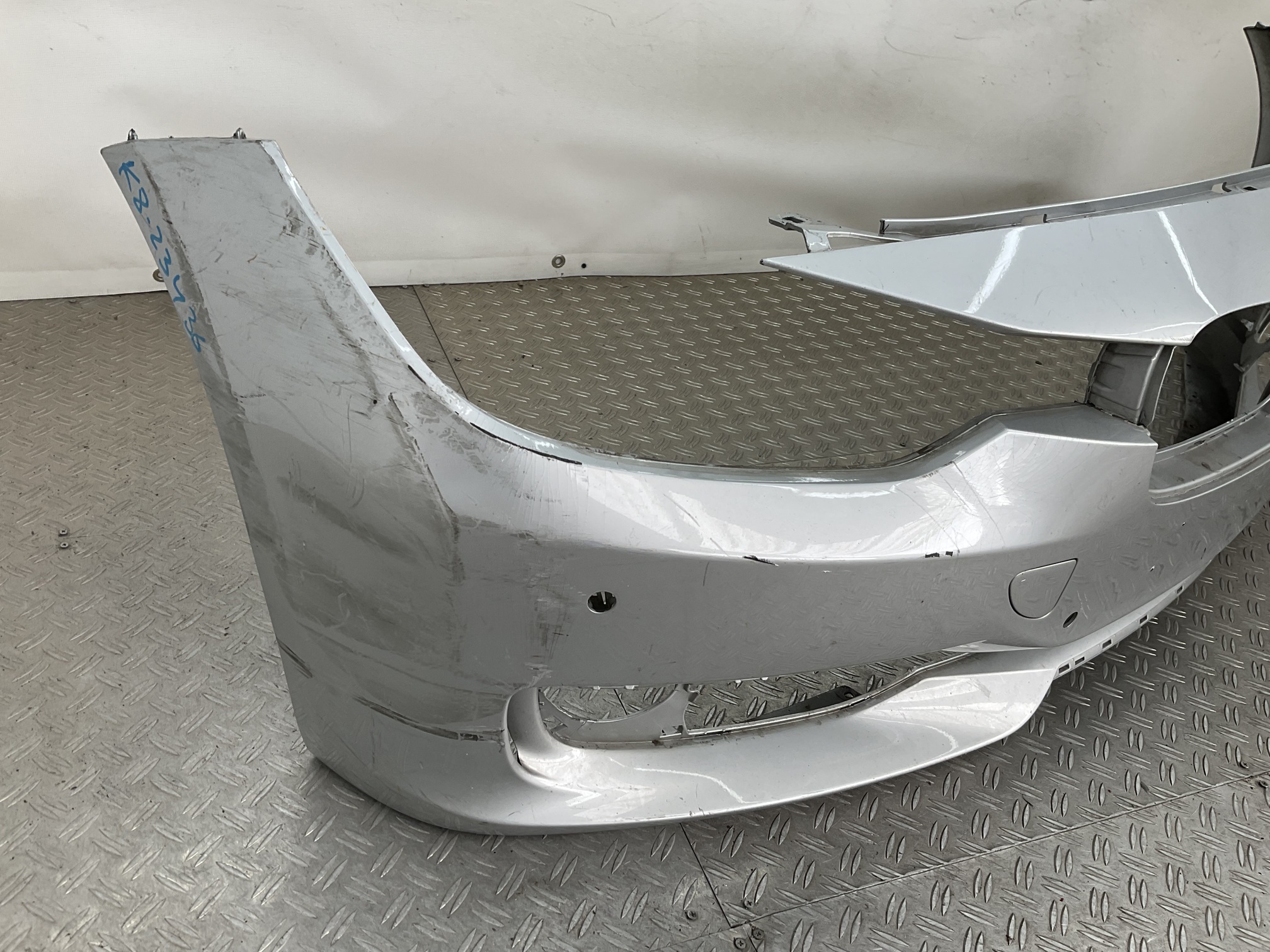 BUMPER BMW 3 Serie F30 F31 51117301914 VOORBUMPER K8-23436