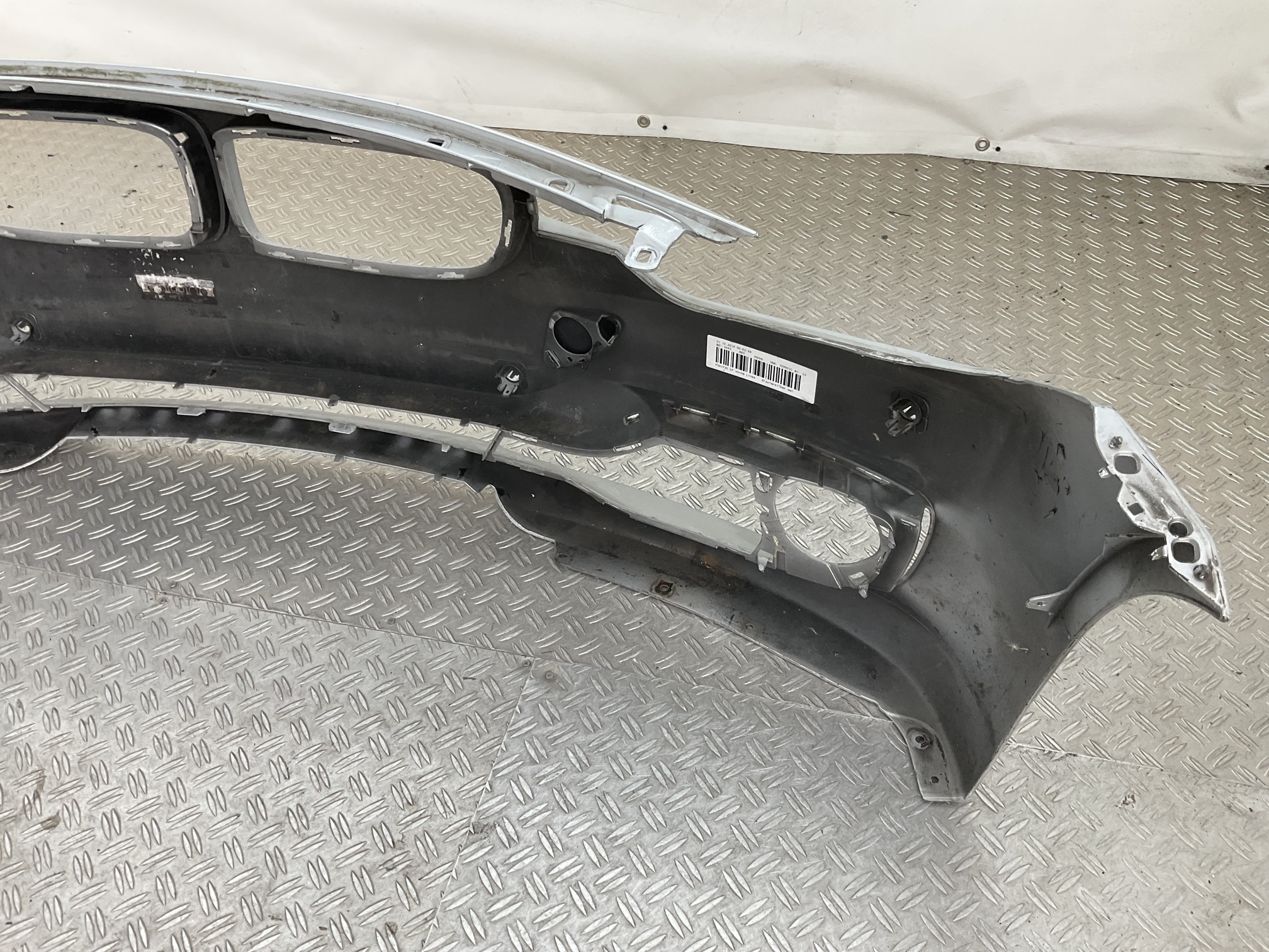 BUMPER BMW 3 Serie F30 F31 51117301914 VOORBUMPER K8-23436