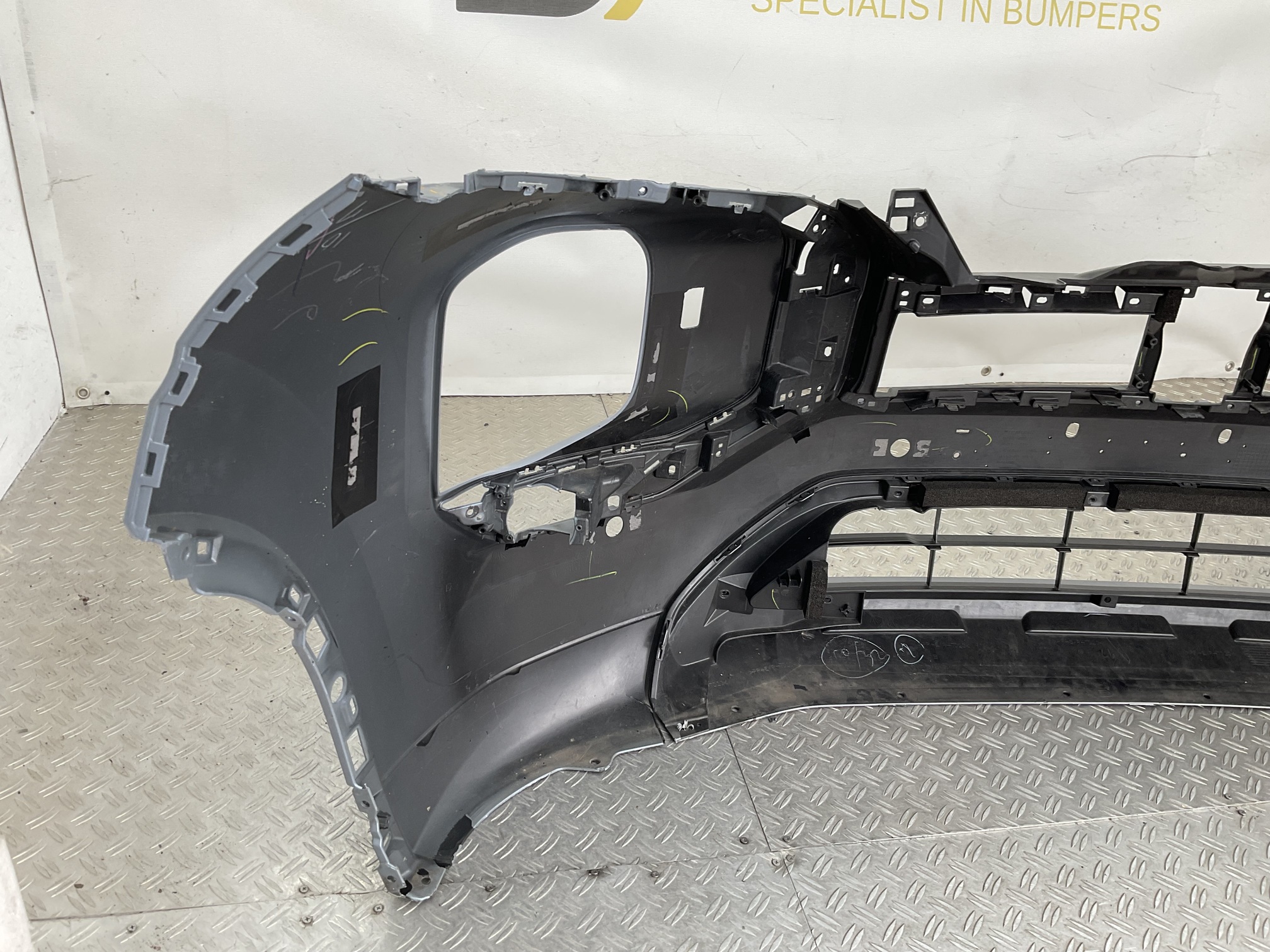 Bumper Mitsubishi Outlander GN0W 2022-2024 620A9W08ZP Voorbumper B5-23458