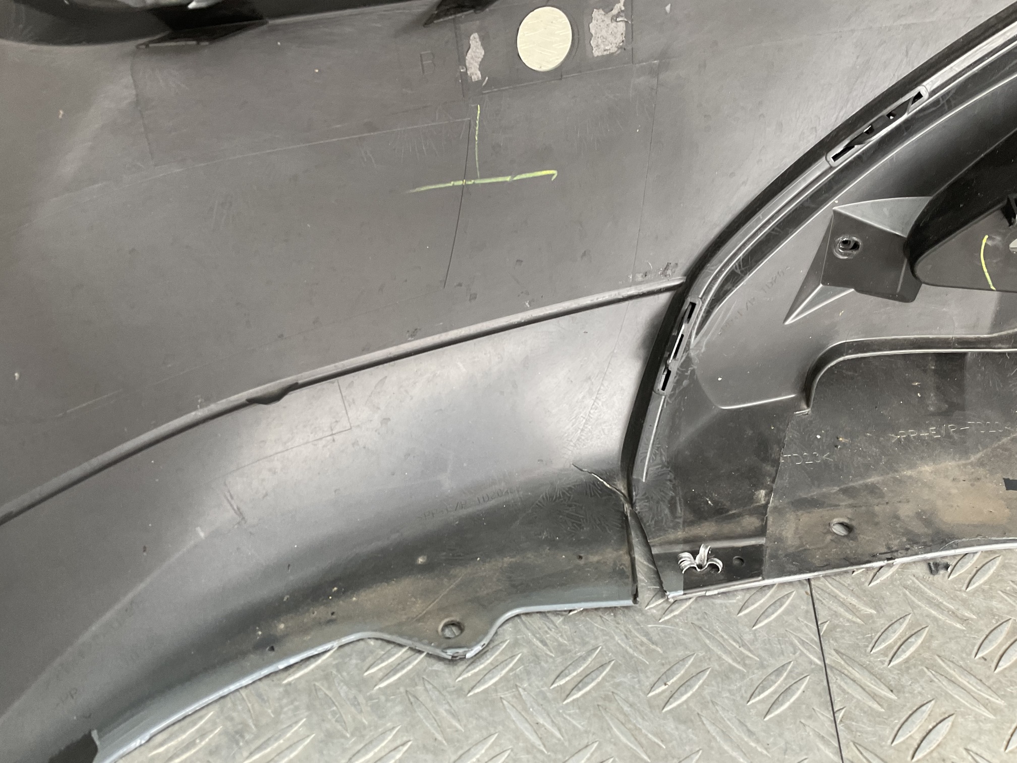 Bumper Mitsubishi Outlander GN0W 2022-2024 620A9W08ZP Voorbumper B5-23458