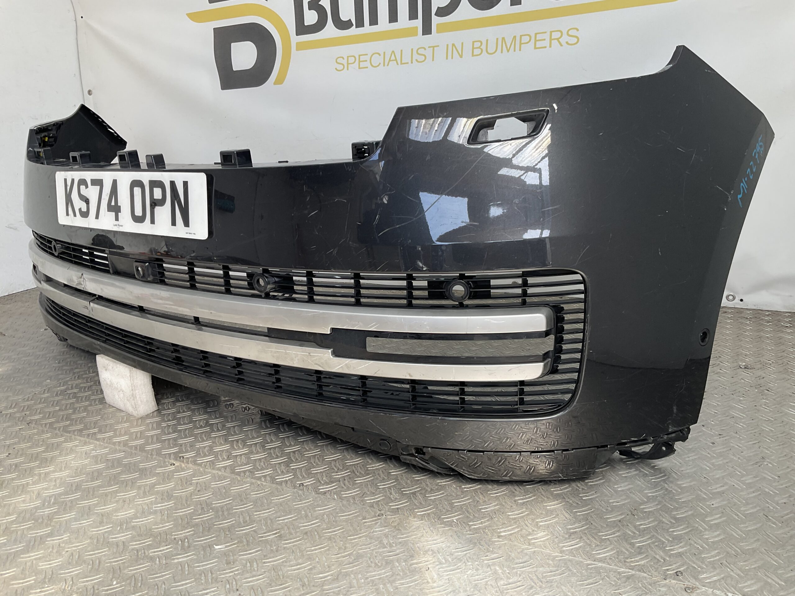 Bumper Land Rover Range Rover L460 Type LK 2023 M8E2-17F003-A Voorbumper M1-22795