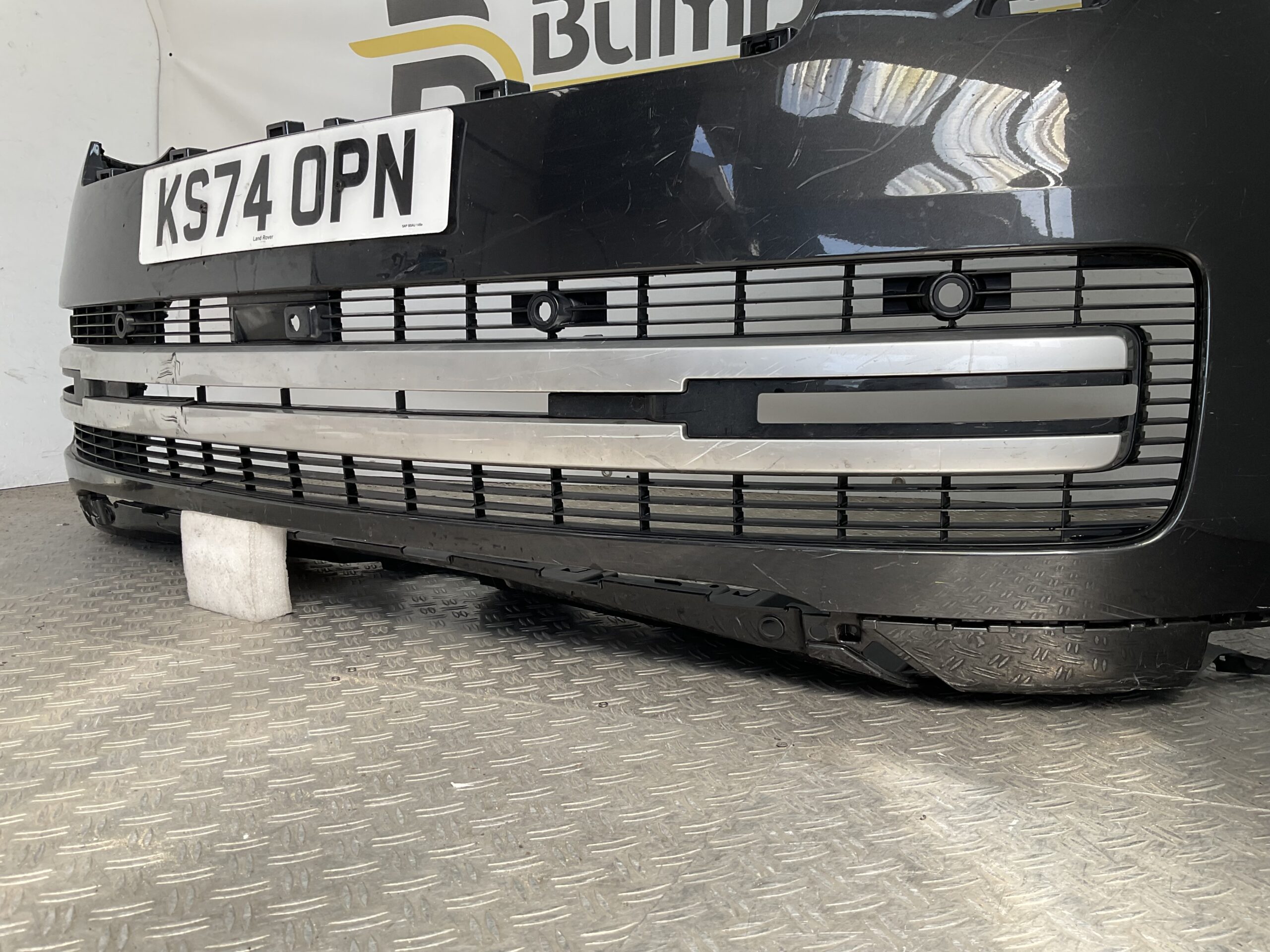 Bumper Land Rover Range Rover L460 Type LK 2023 M8E2-17F003-A Voorbumper M1-22795