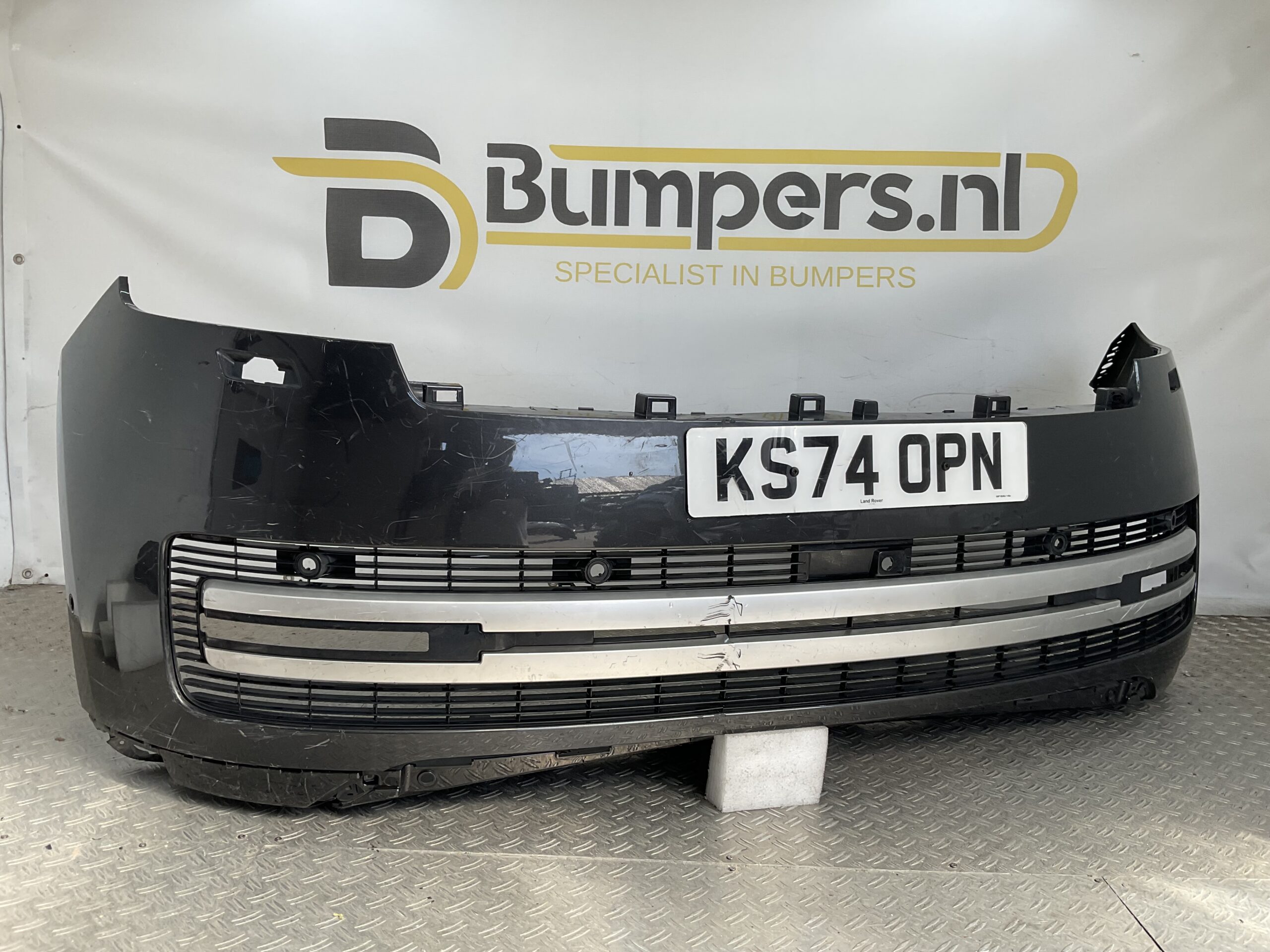 Bumper Land Rover Range Rover L460 Type LK 2023 M8E2-17F003-A Voorbumper M1-22795