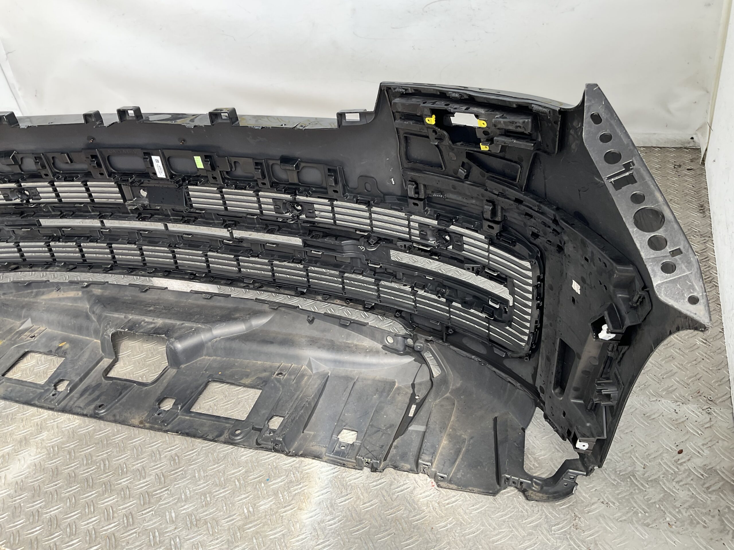 Bumper Land Rover Range Rover L460 Type LK 2023 M8E2-17F003-A Voorbumper M1-22795