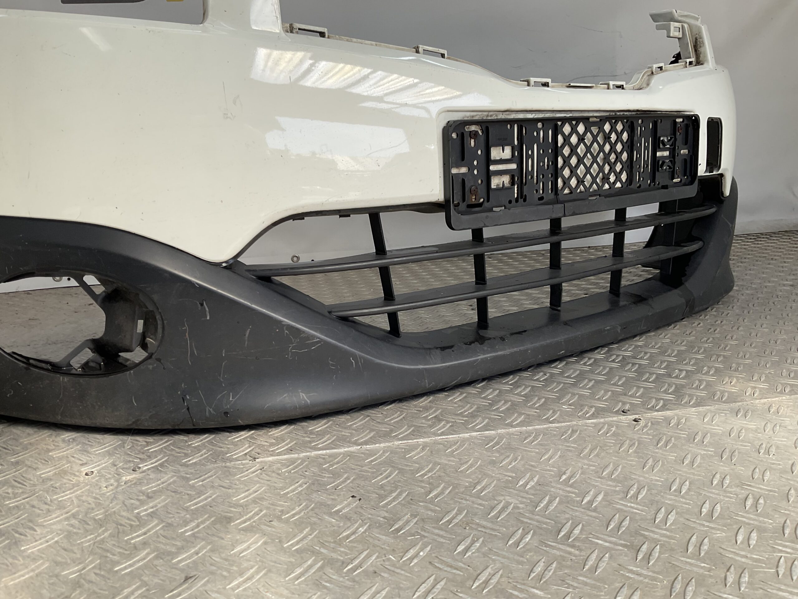 Bumper Nissan Qashqai 2011-2017 62022BR10H VOORBUMPER G8-22808