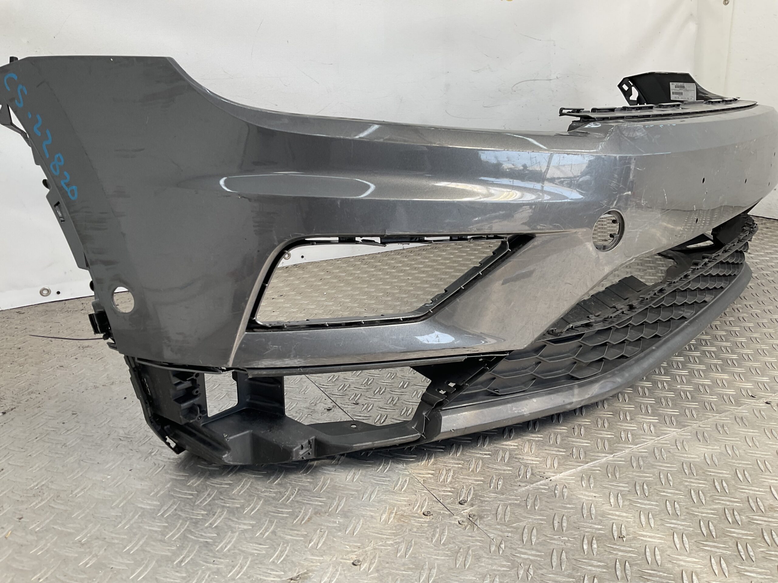 BUMPER Volkswagen Tiguan 5NA 2016-2020 5NA807221 VOORBUMPER C5-22820