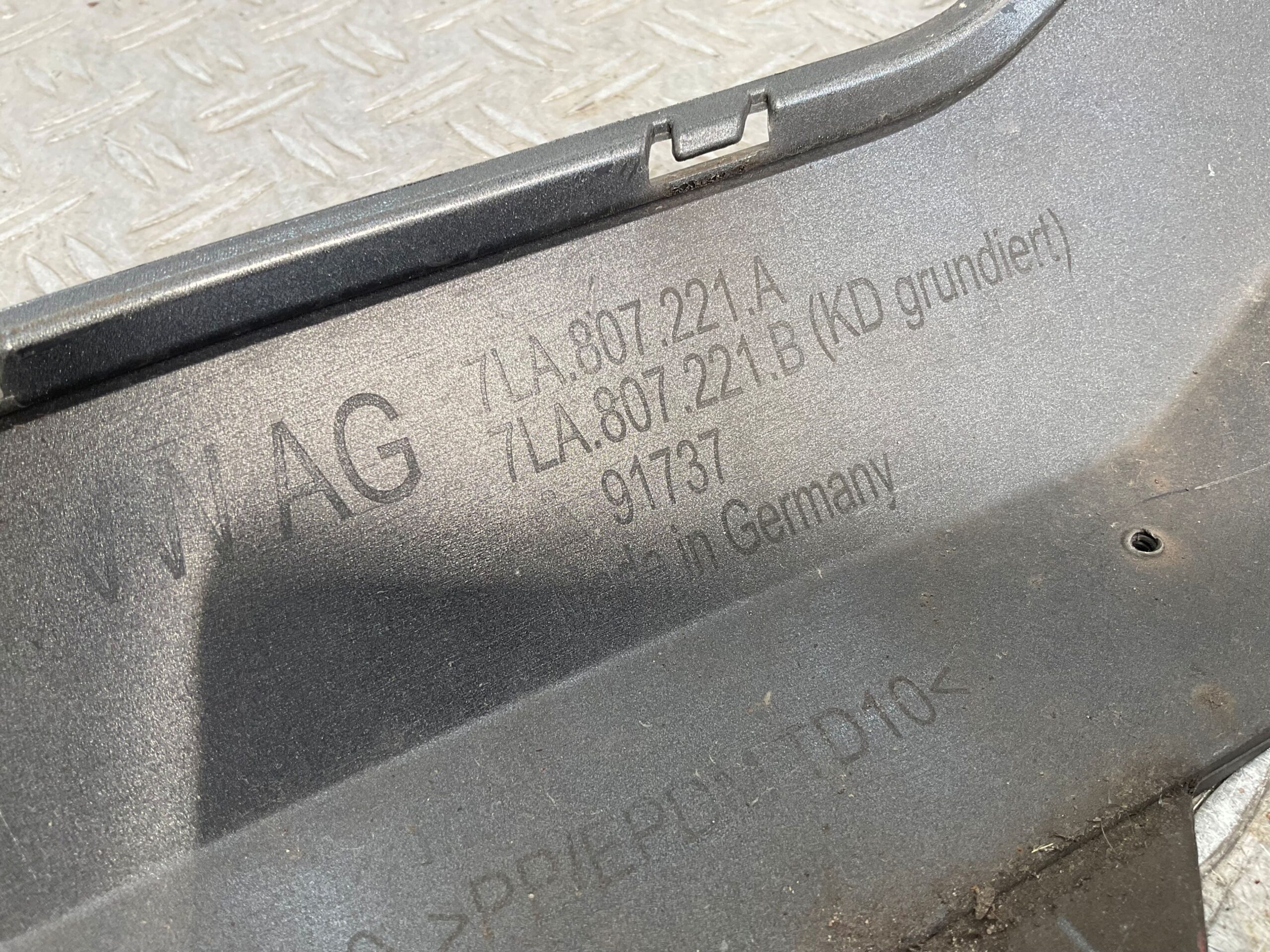 Bumper Volkswagen Transporter T6 Facelift 7LA807221A Voorbumper C10-22821